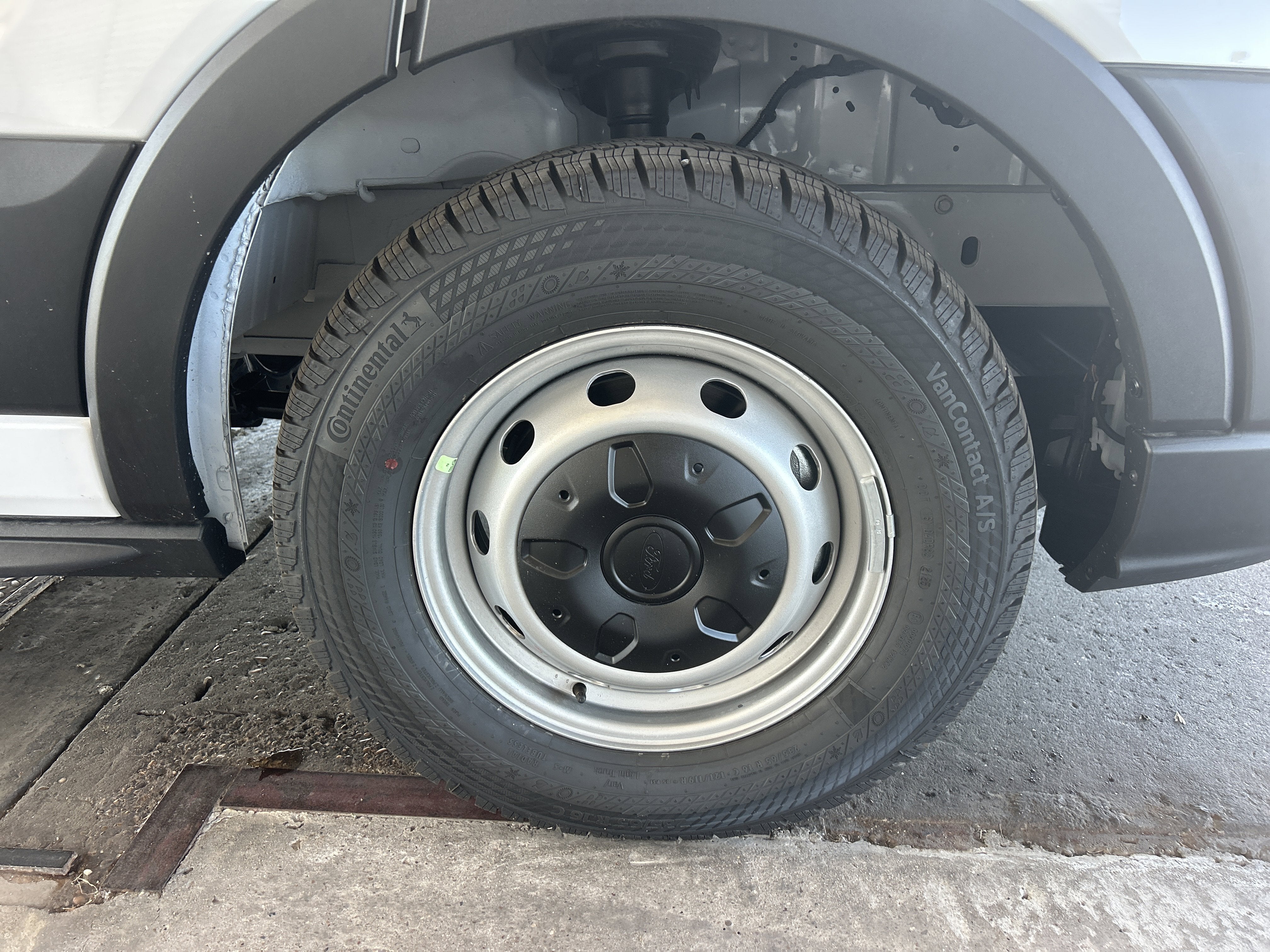 2025 Ford Transit Passenger Wagon Passenger Van XL