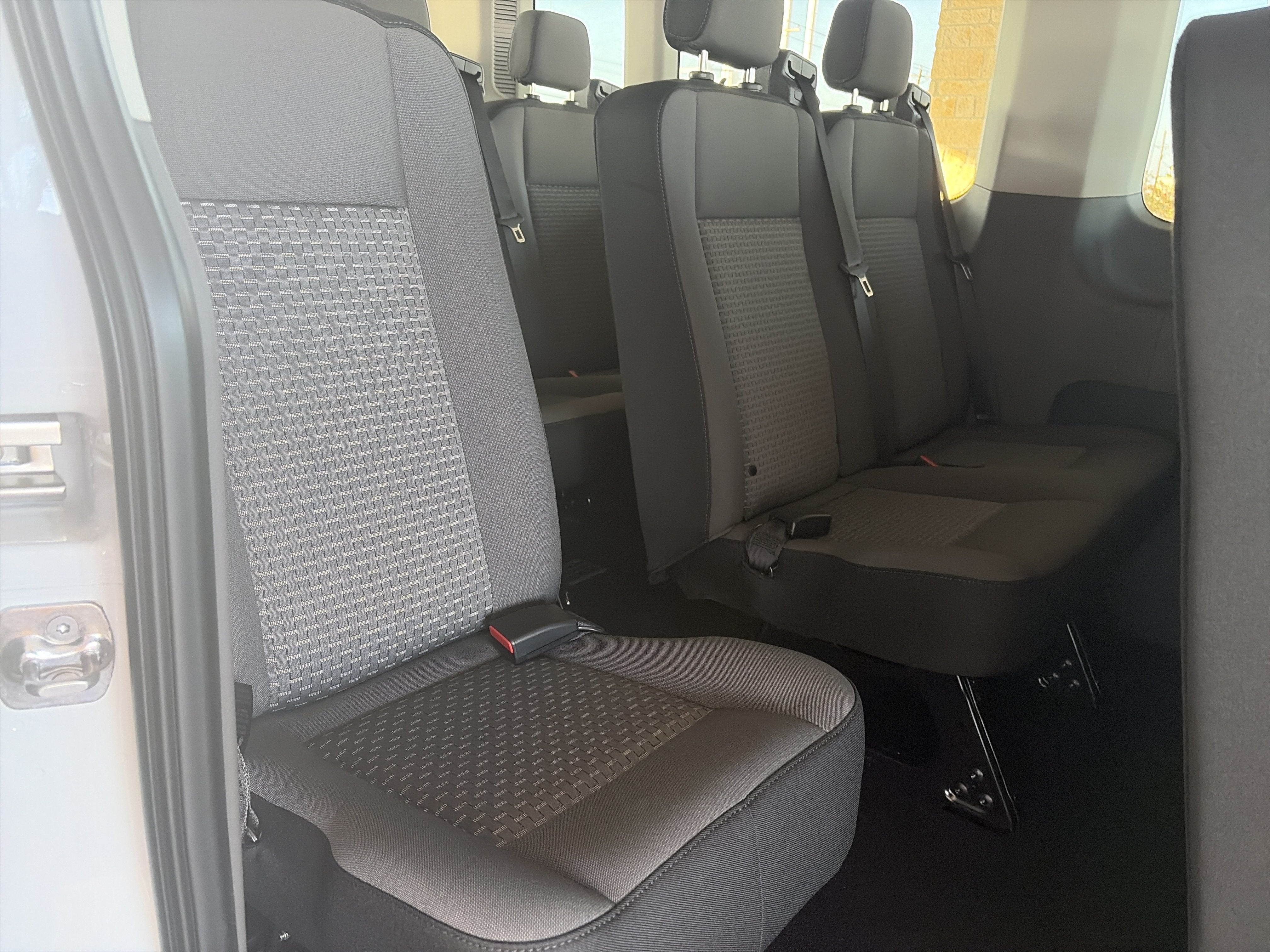2026 Ford Transit Passenger Wagon XL