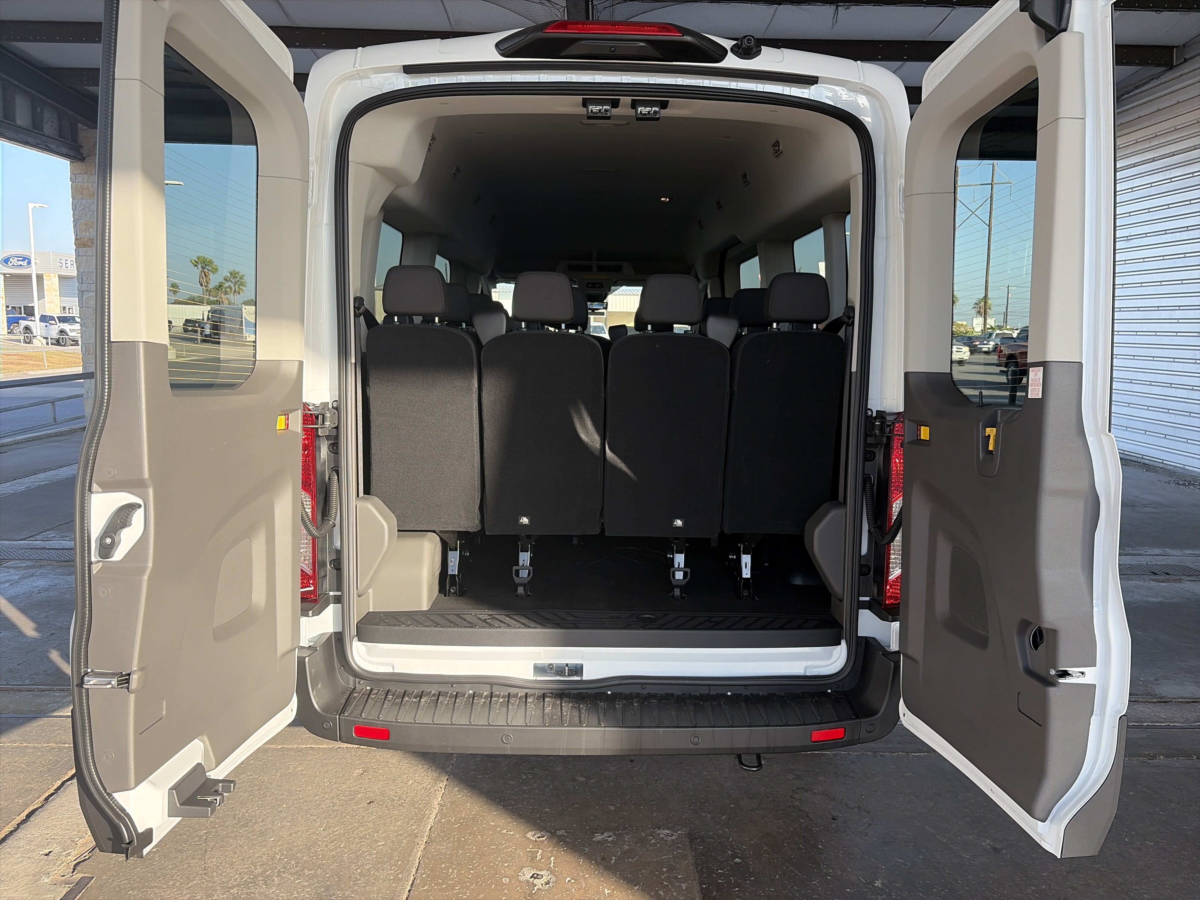 2026 Ford Transit Passenger Wagon XL