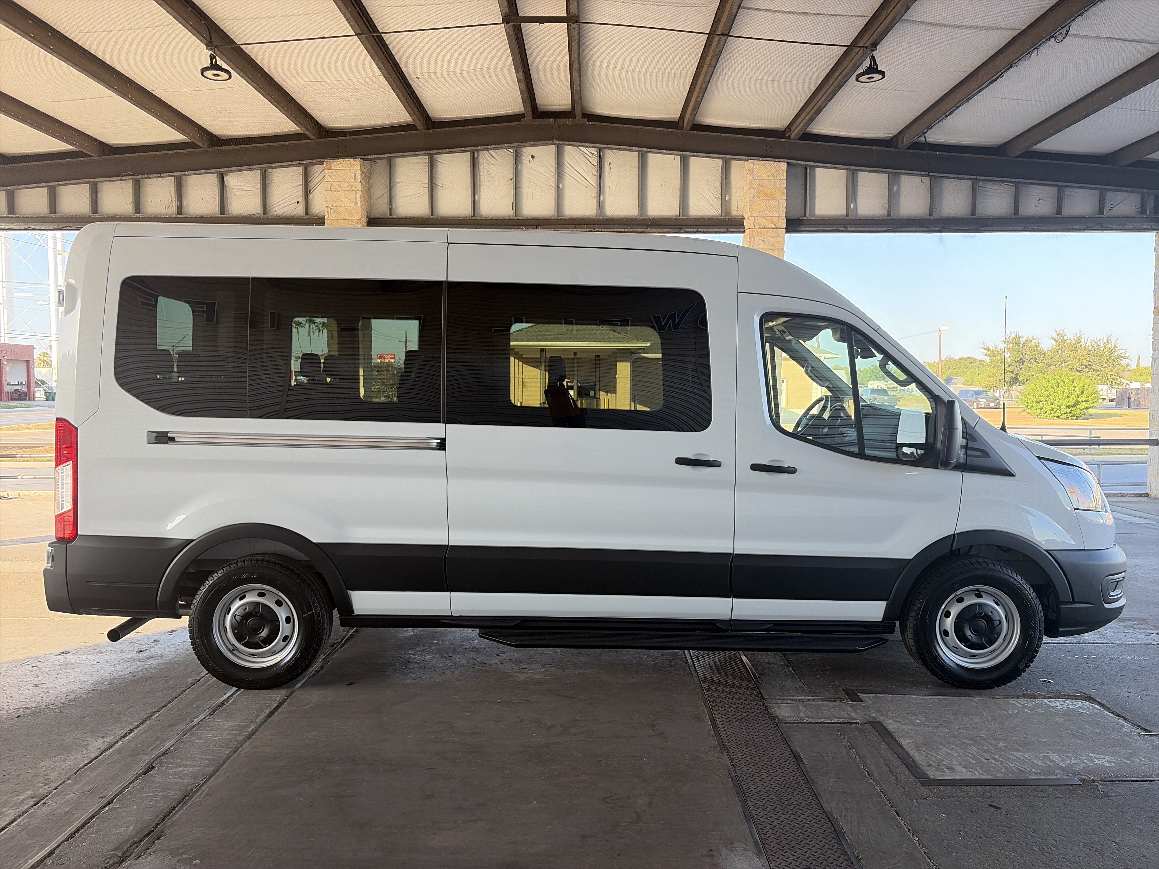 2026 Ford Transit Passenger Wagon XL