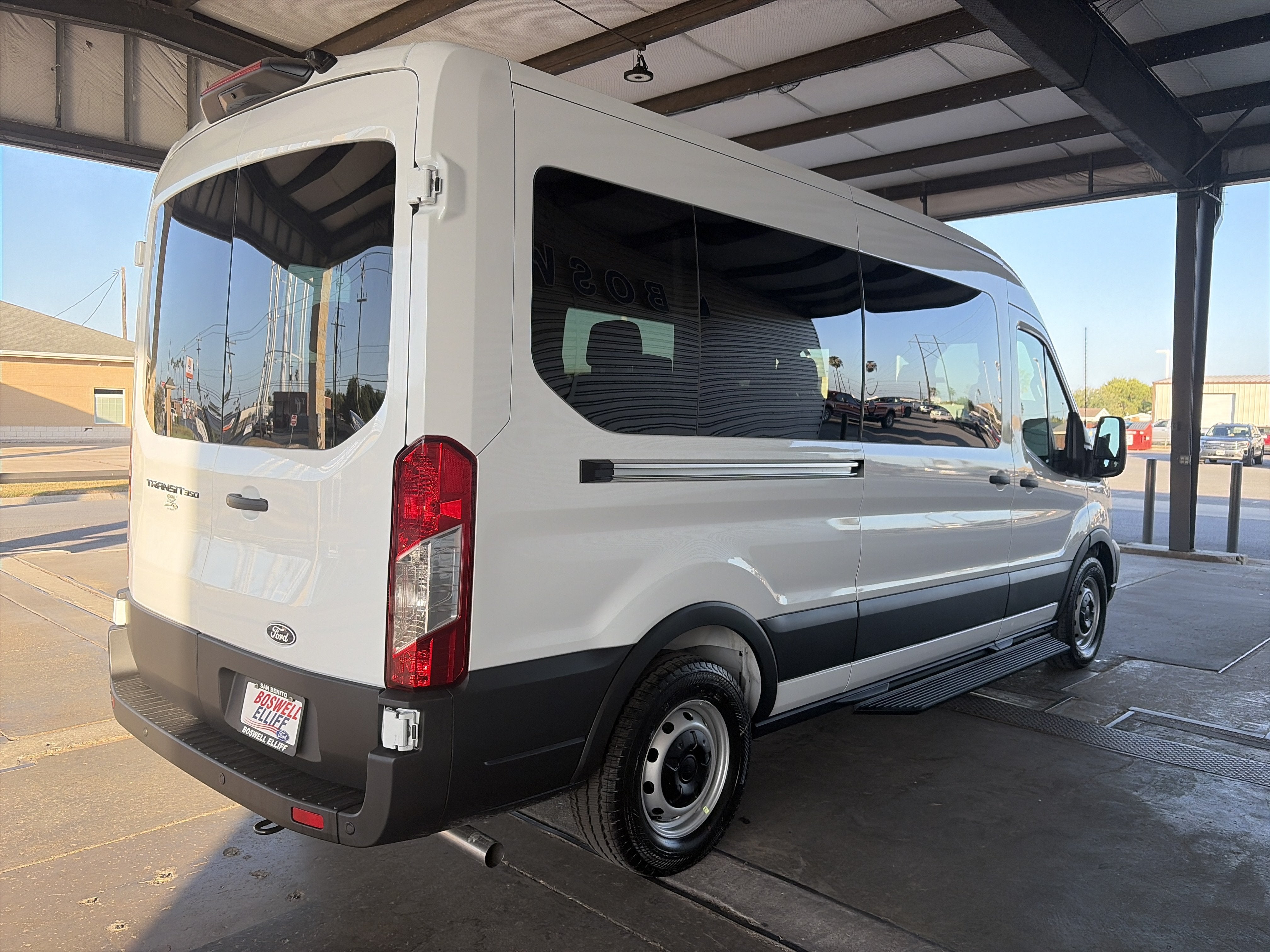 2026 Ford Transit Passenger Wagon XL