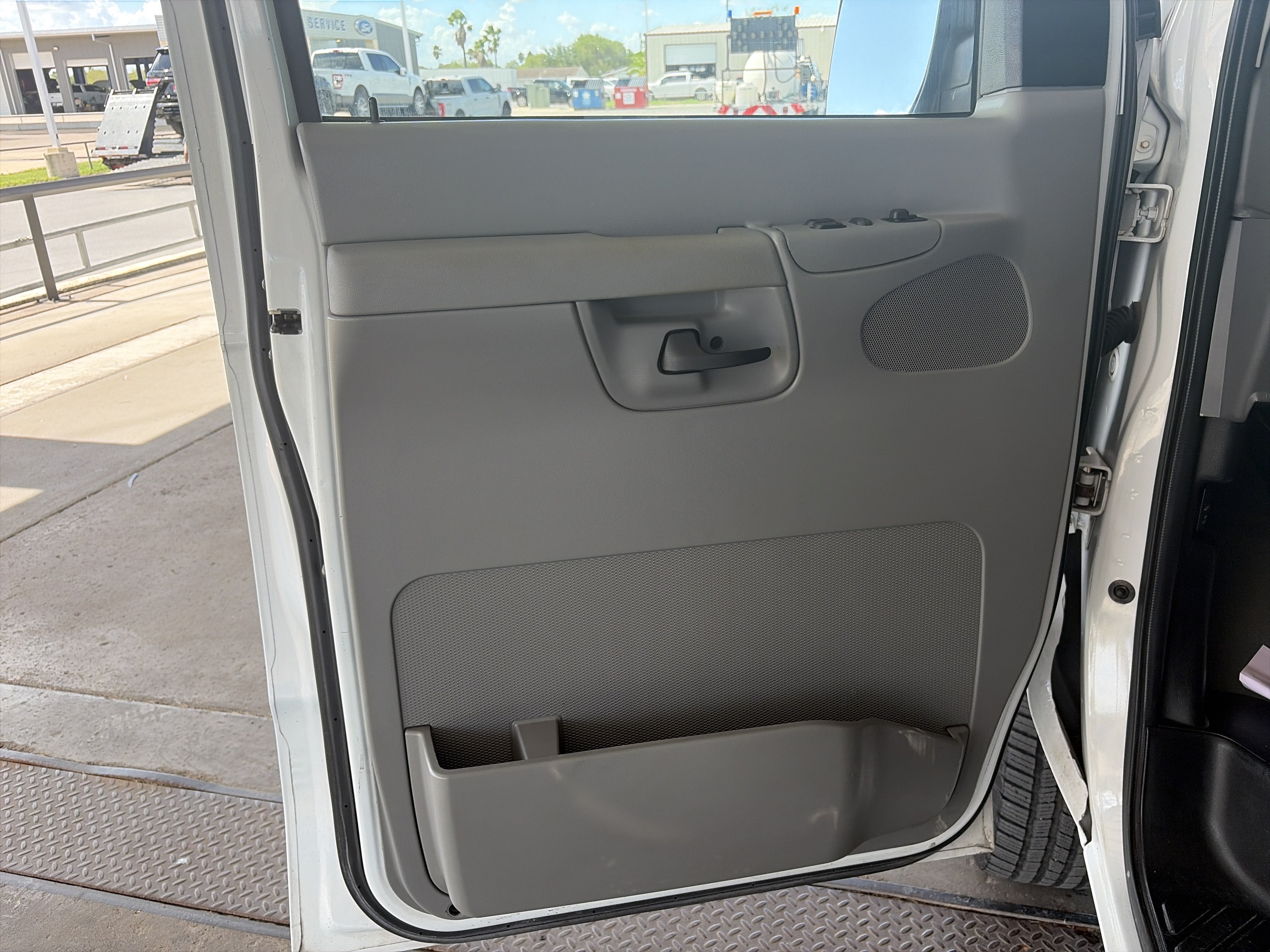 2008 Ford Econoline Wagon XL