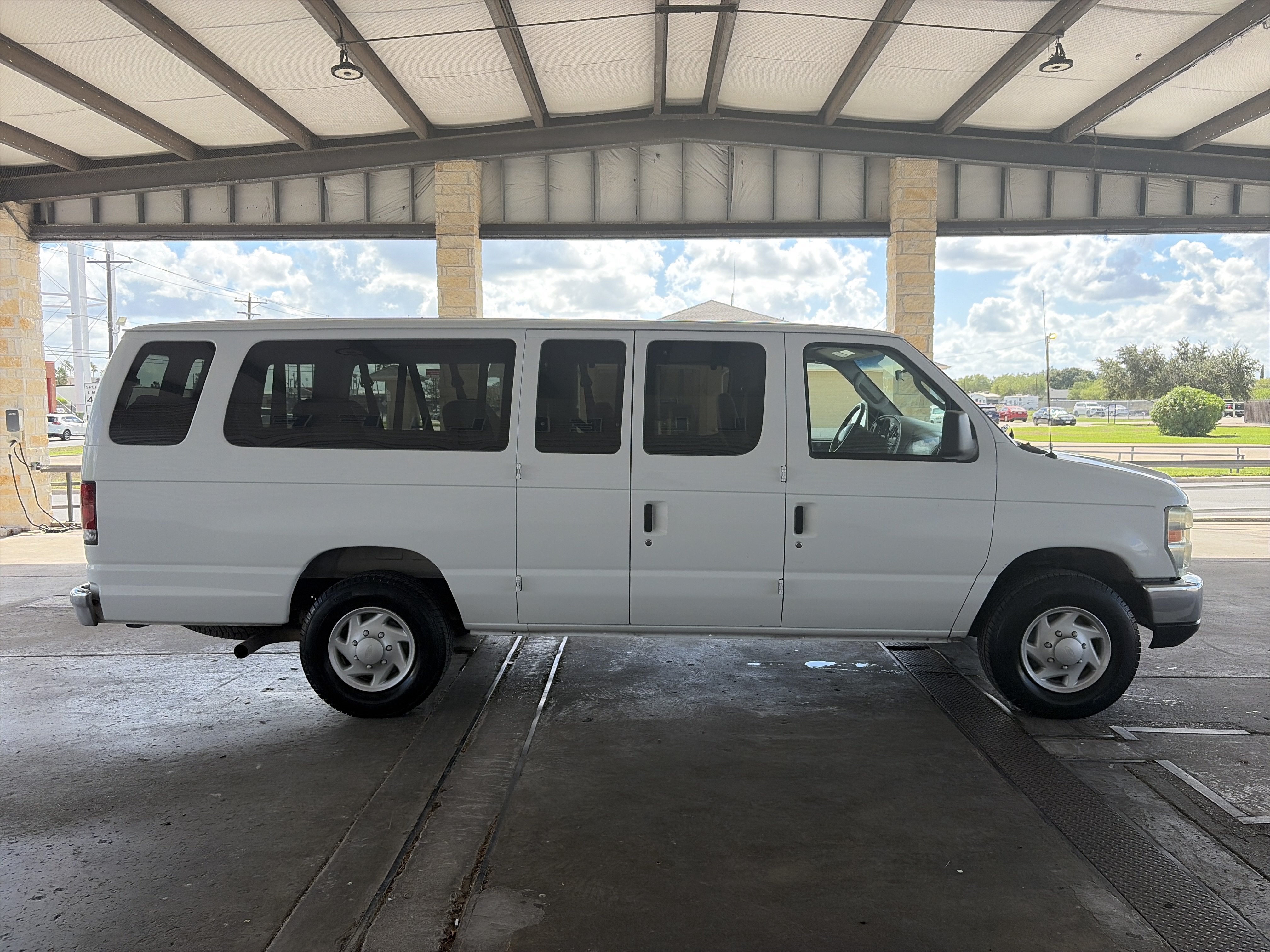 2008 Ford Econoline Wagon XL