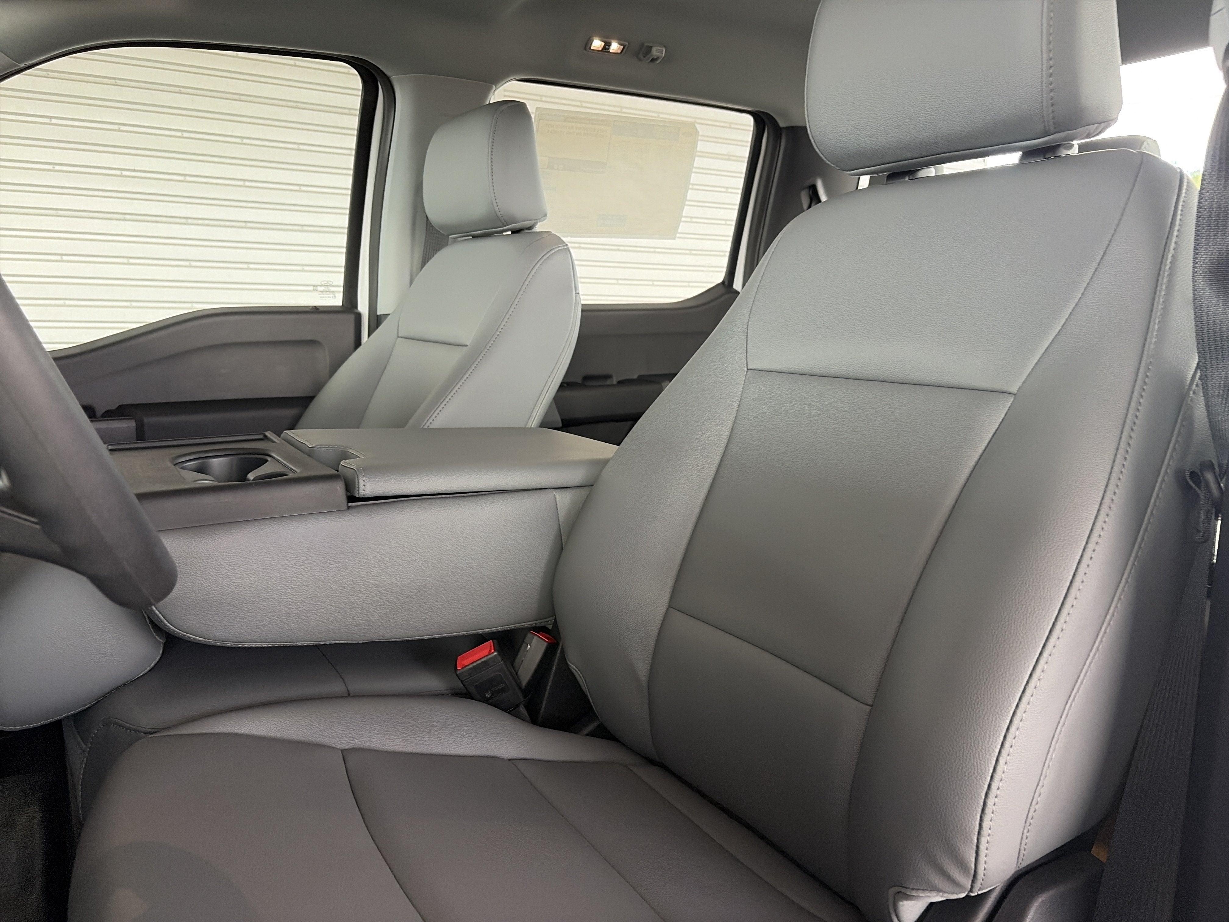 2027 Ford Super Duty F-350 DRW XL