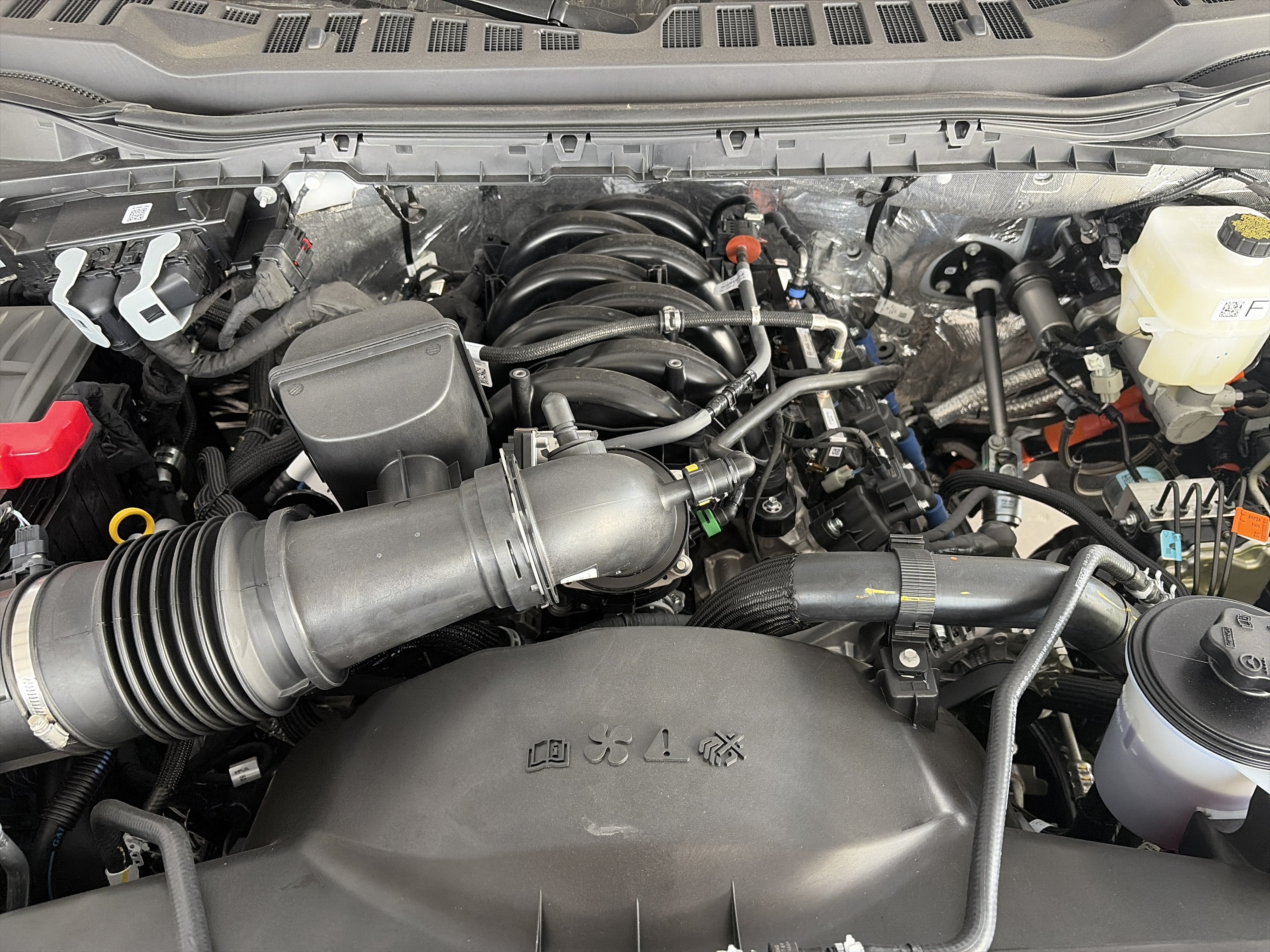2027 Ford Super Duty F-350 DRW XL