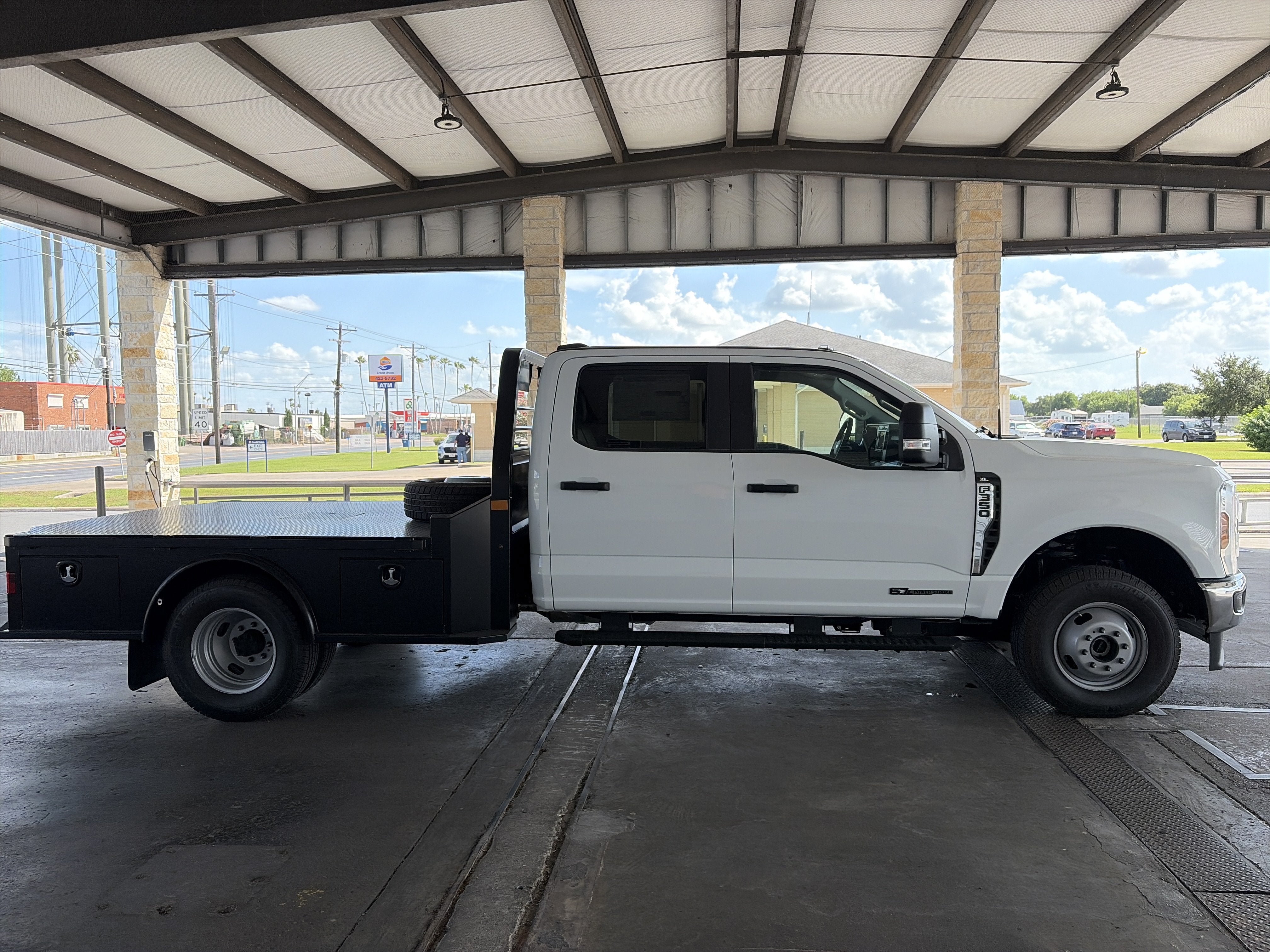 2026 Ford Super Duty F-350 DRW XL