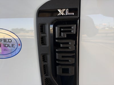 2027 Ford Super Duty F-350 DRW XL