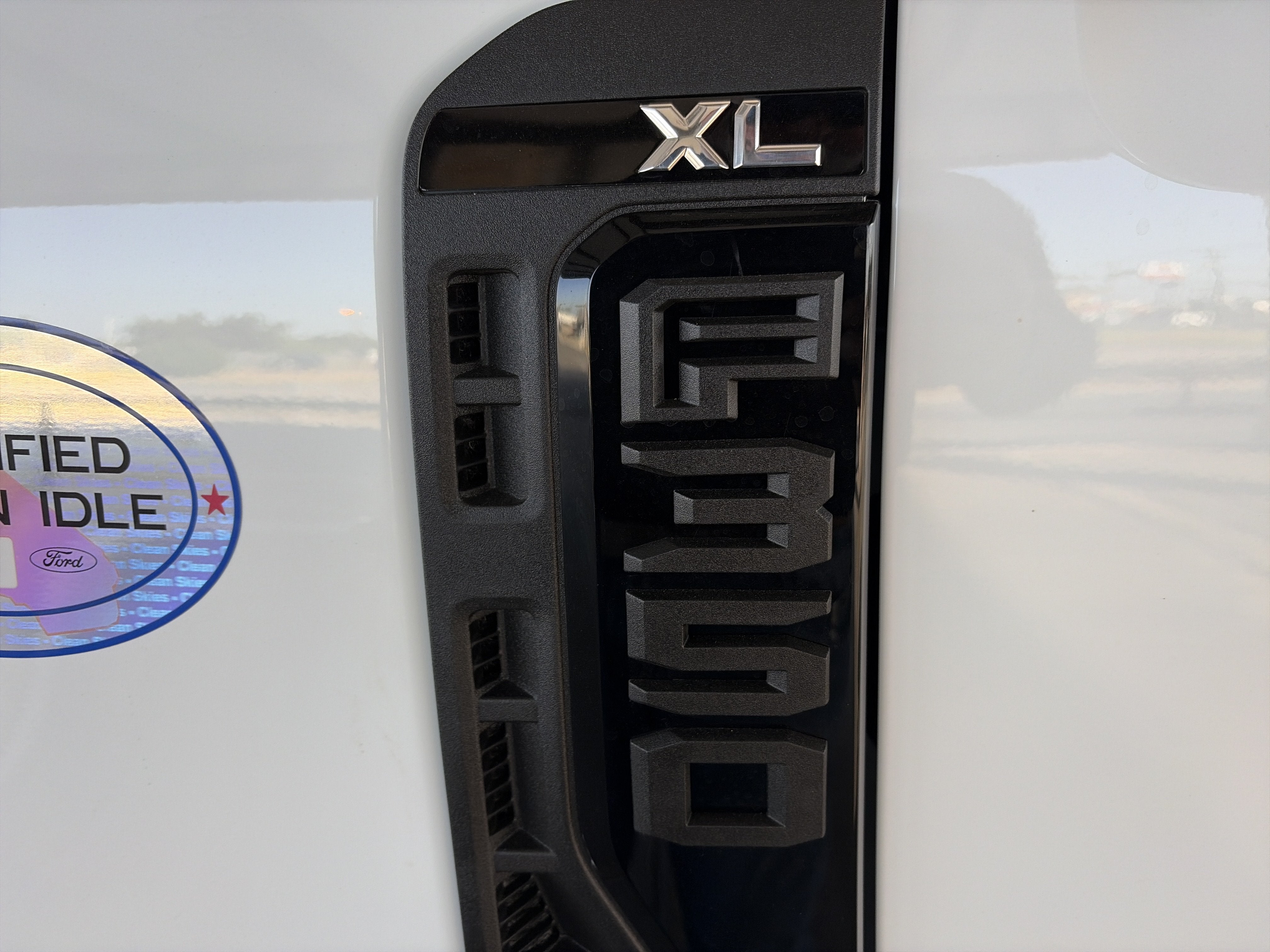 2027 Ford Super Duty F-350 DRW XL