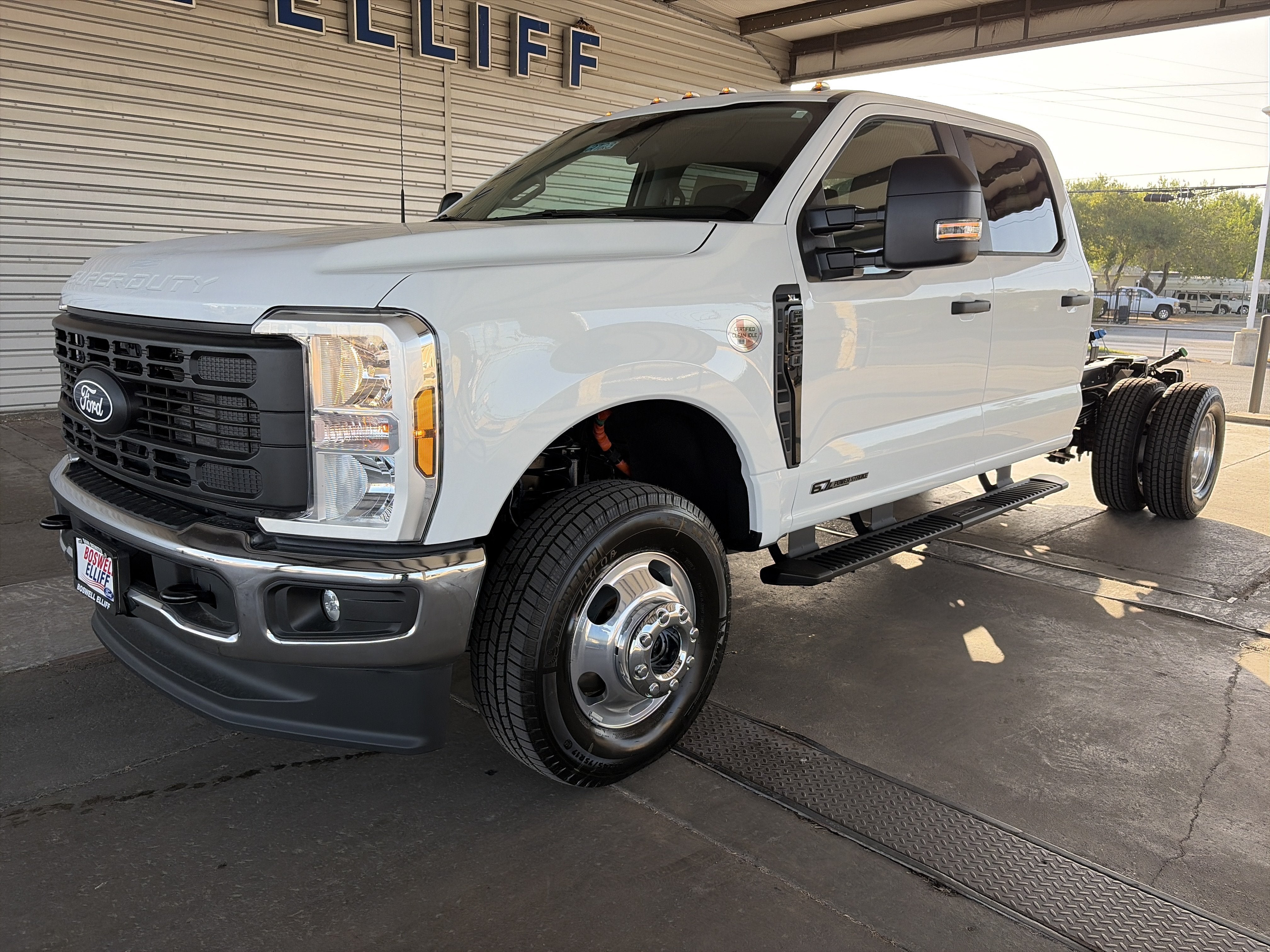 2027 Ford Super Duty F-350 DRW XL