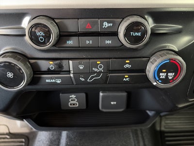 2027 Ford Super Duty F-350 DRW XL