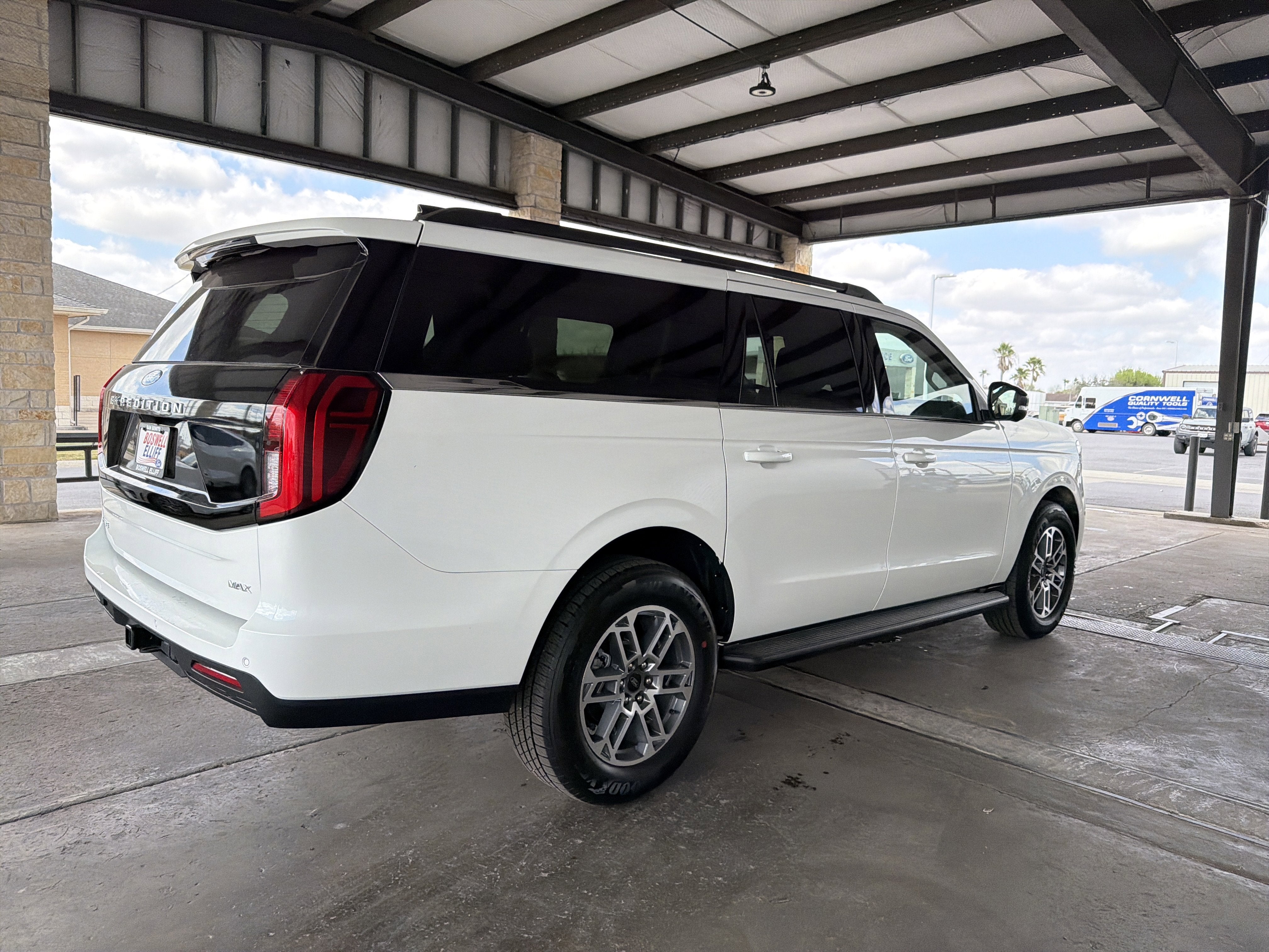 2026 Ford Expedition Max Active