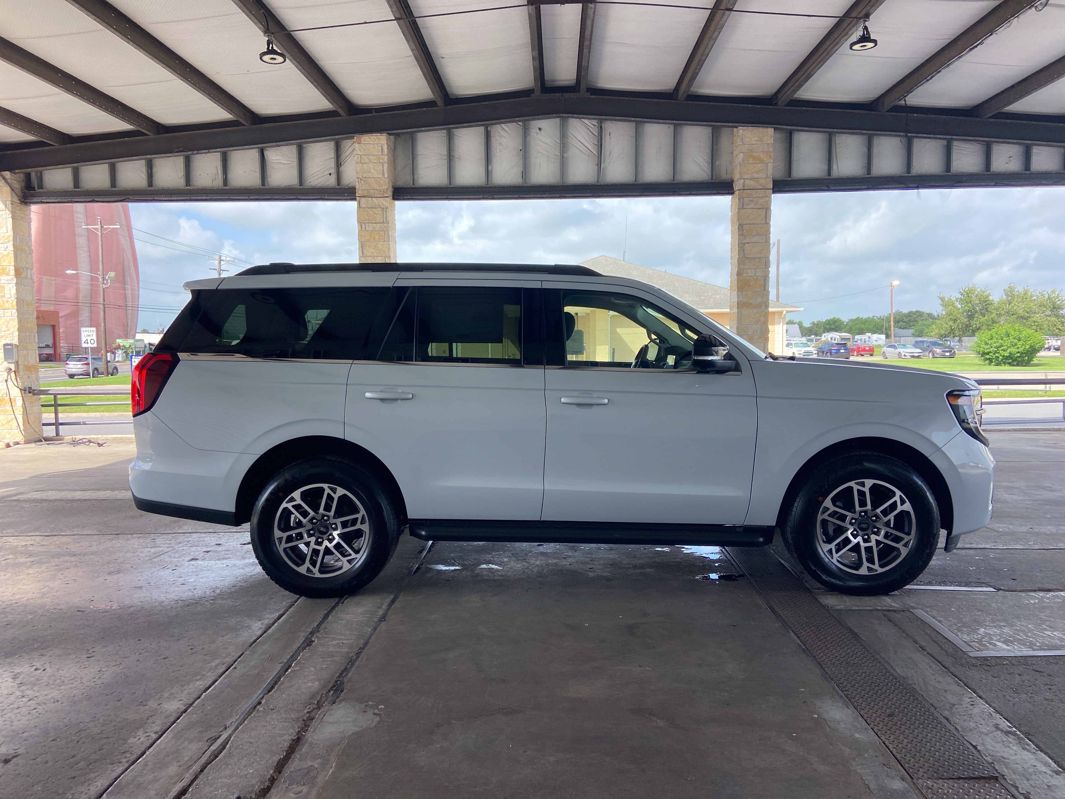 2026 Ford Expedition Active