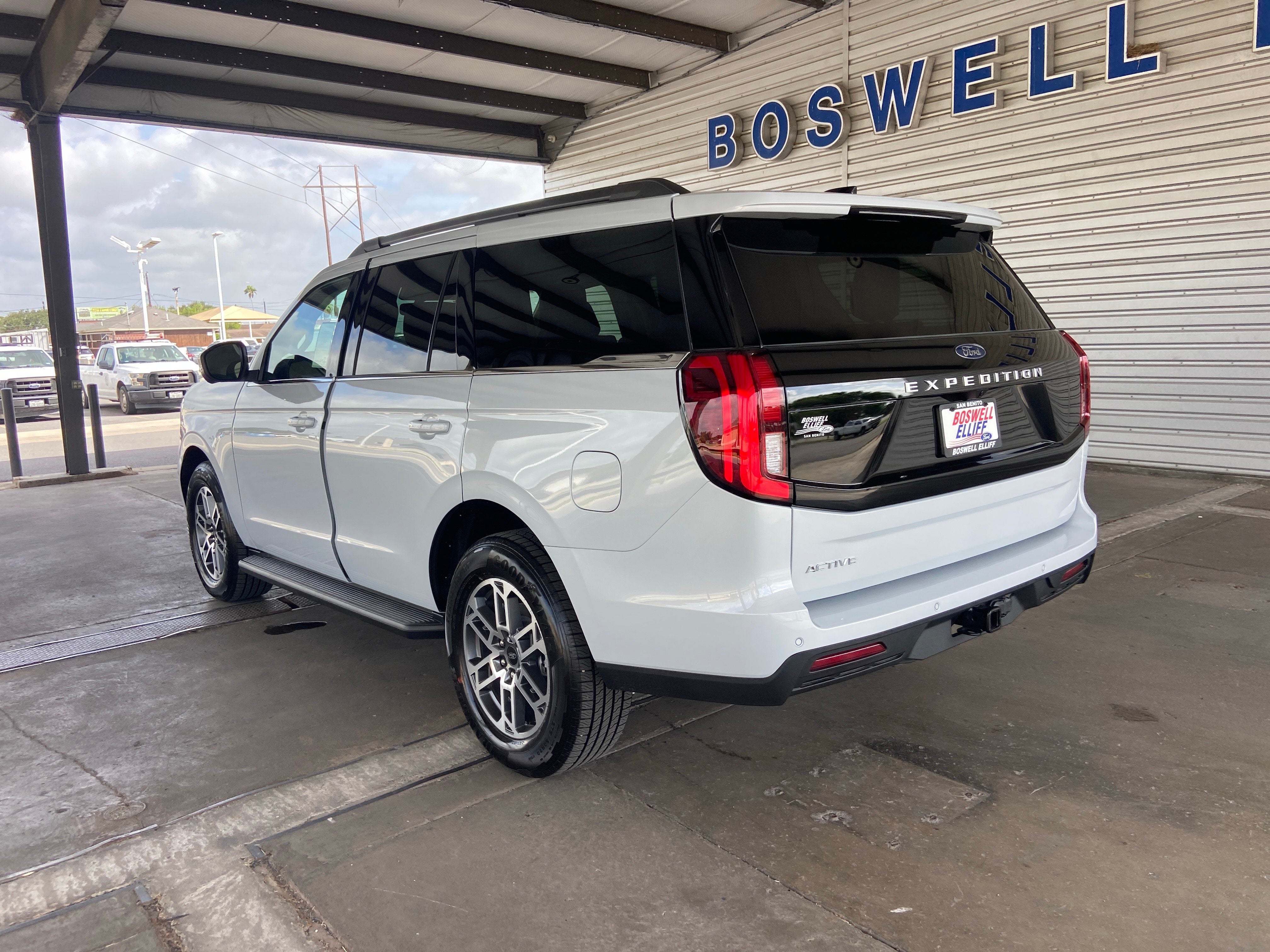 2026 Ford Expedition Active