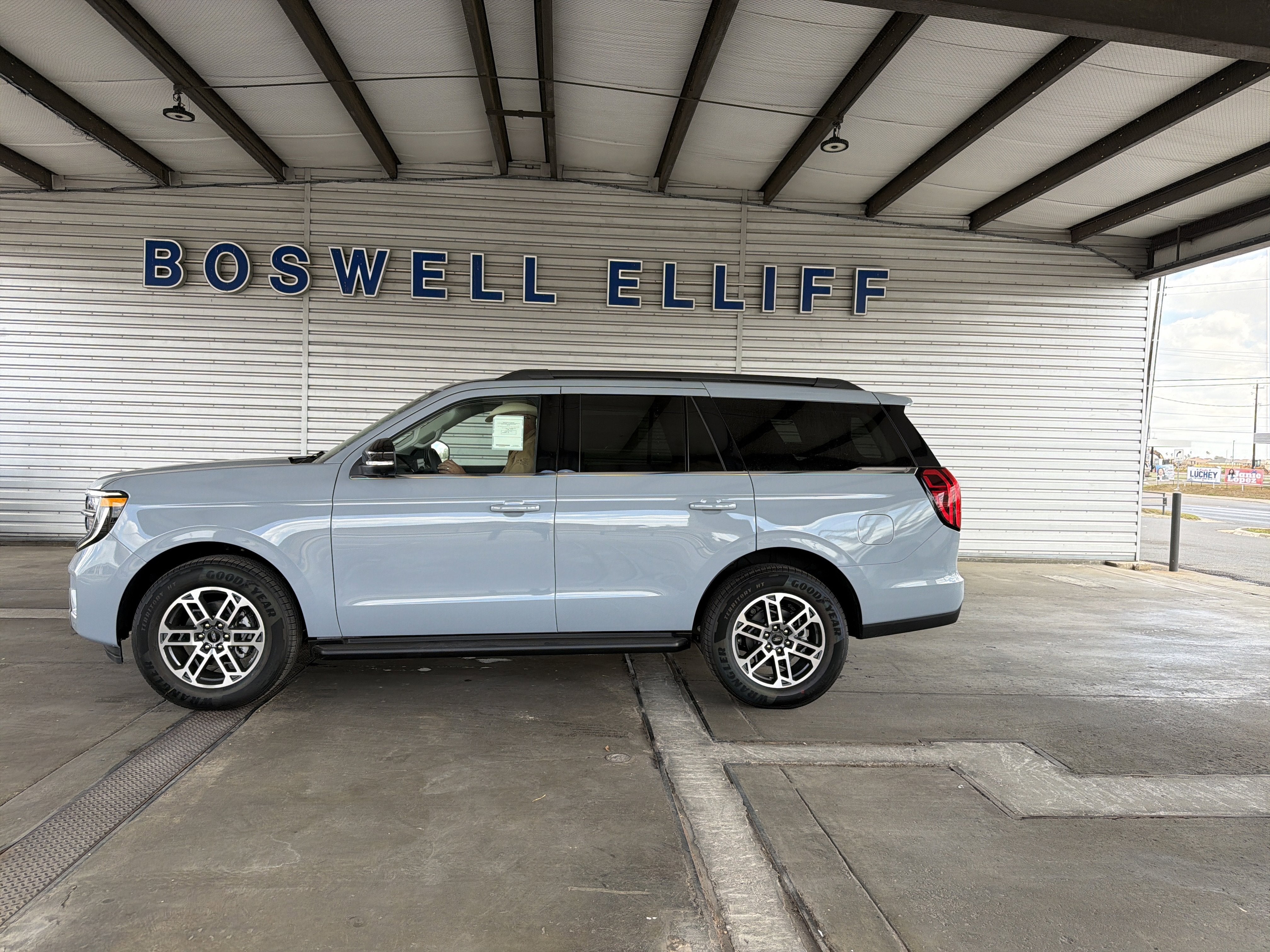 2026 Ford Expedition Active