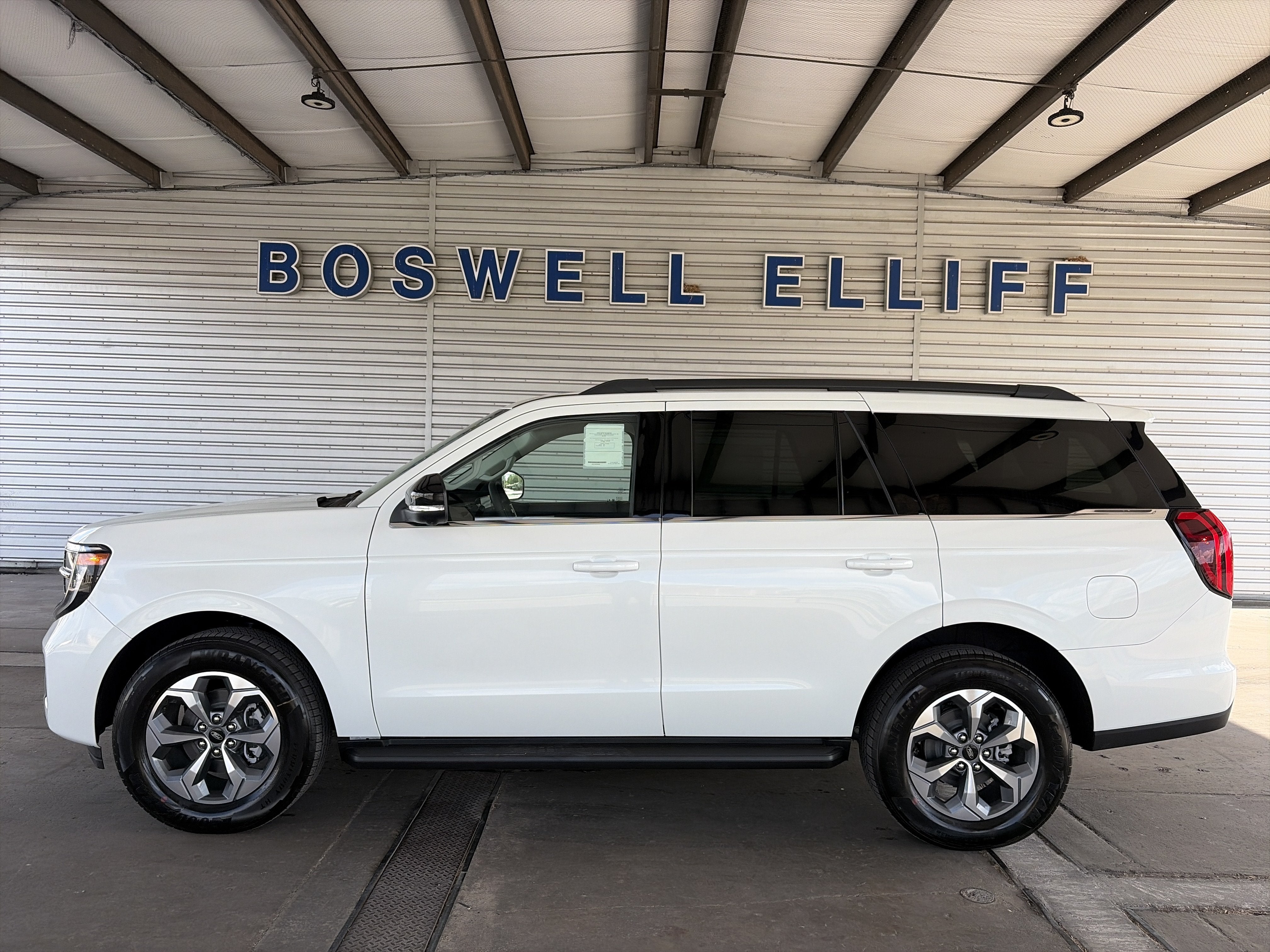 2027 Ford Expedition Active