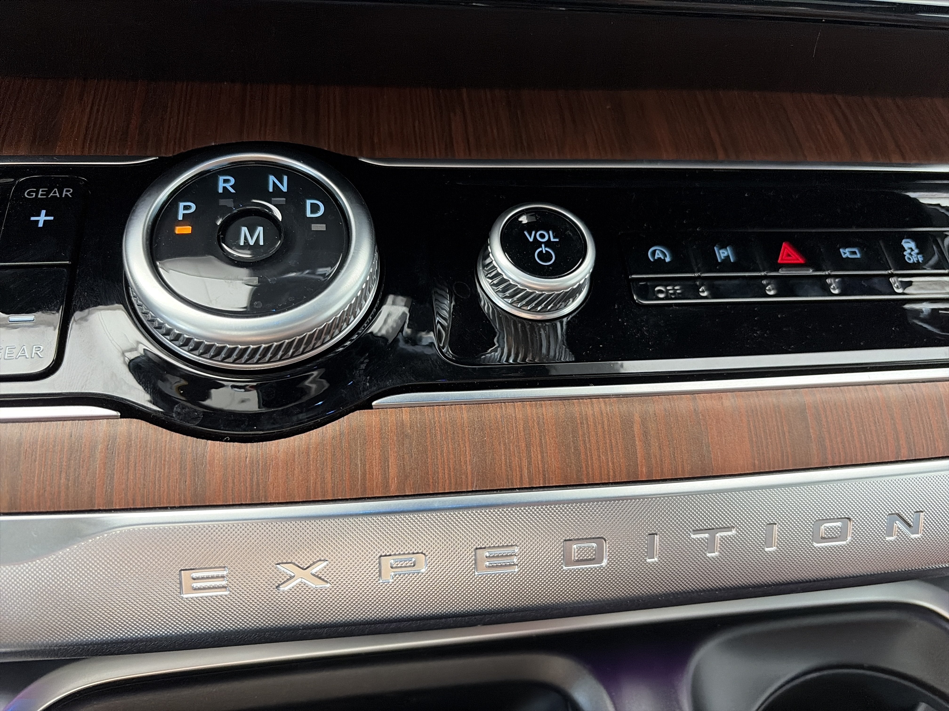 2027 Ford Expedition King Ranch