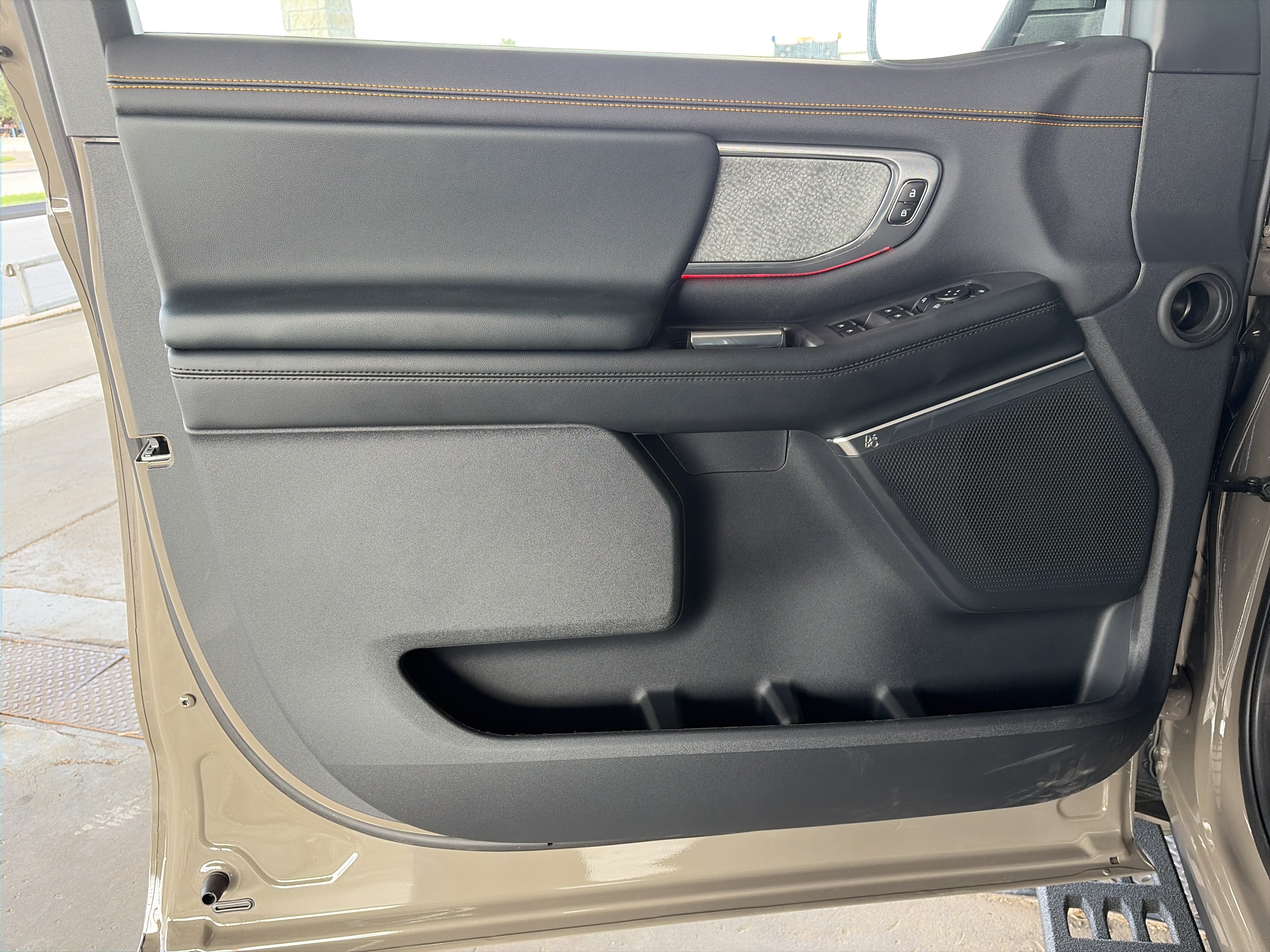 2027 Ford Expedition Tremor