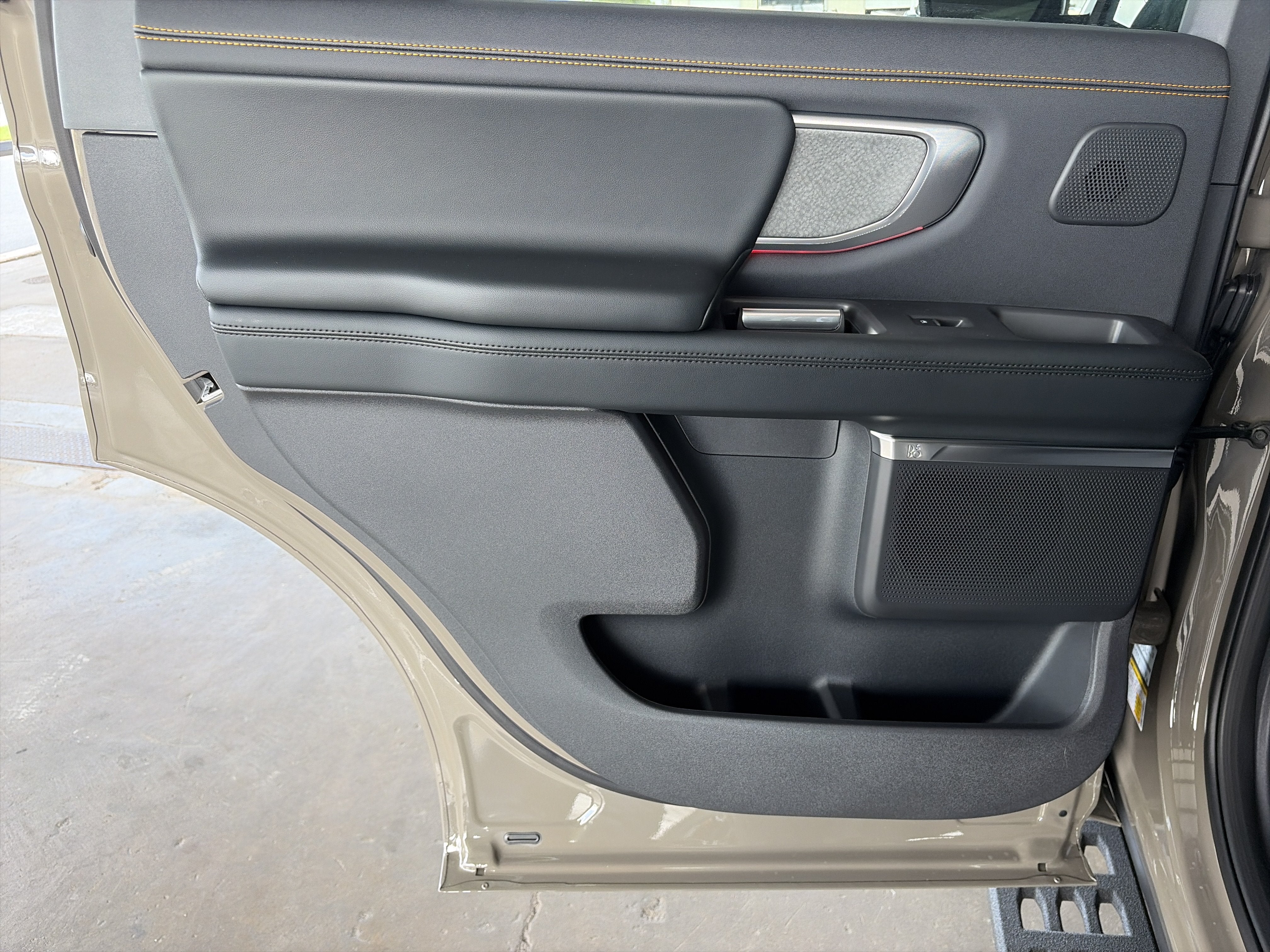 2027 Ford Expedition Tremor