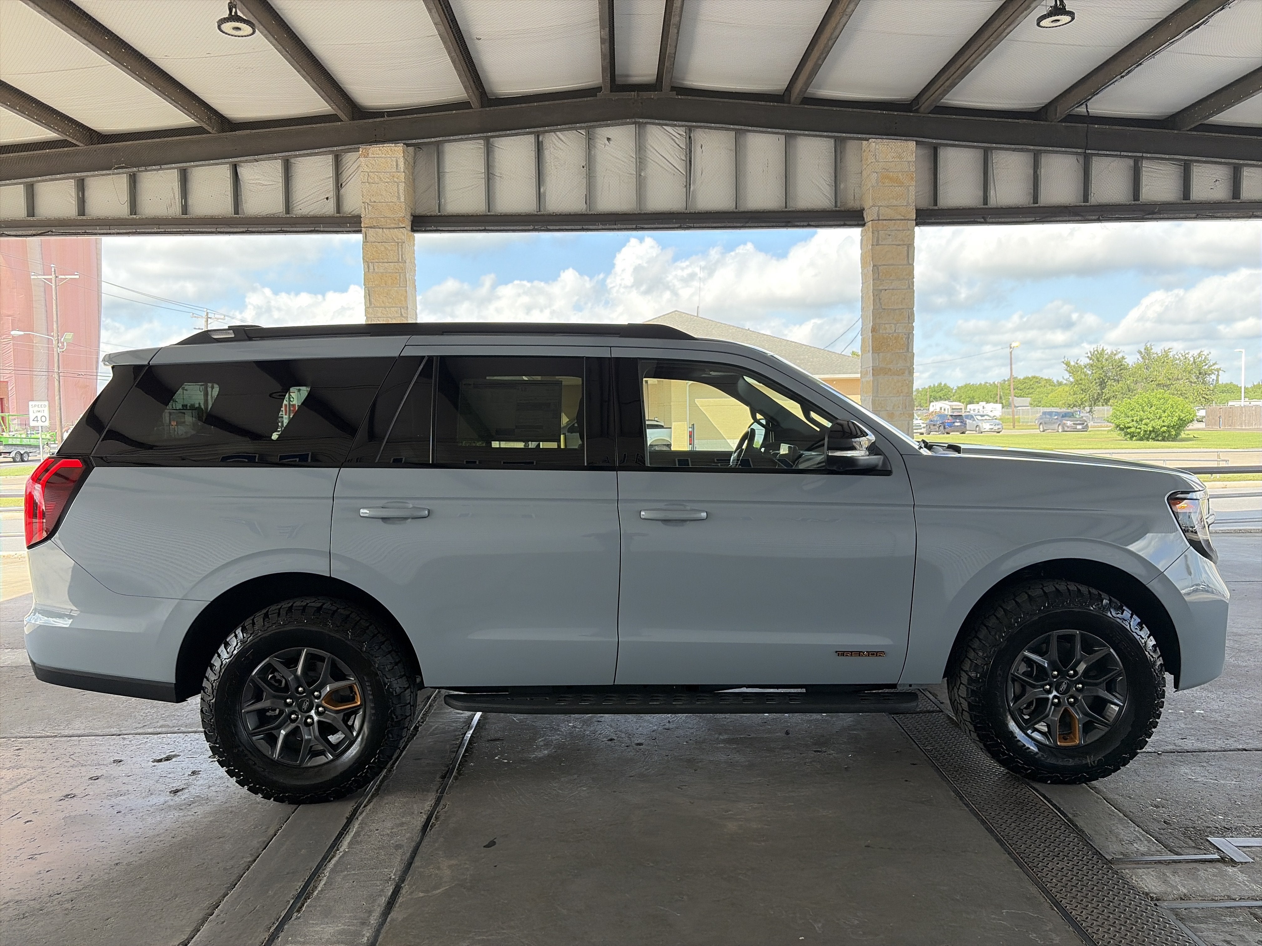 2027 Ford Expedition Tremor