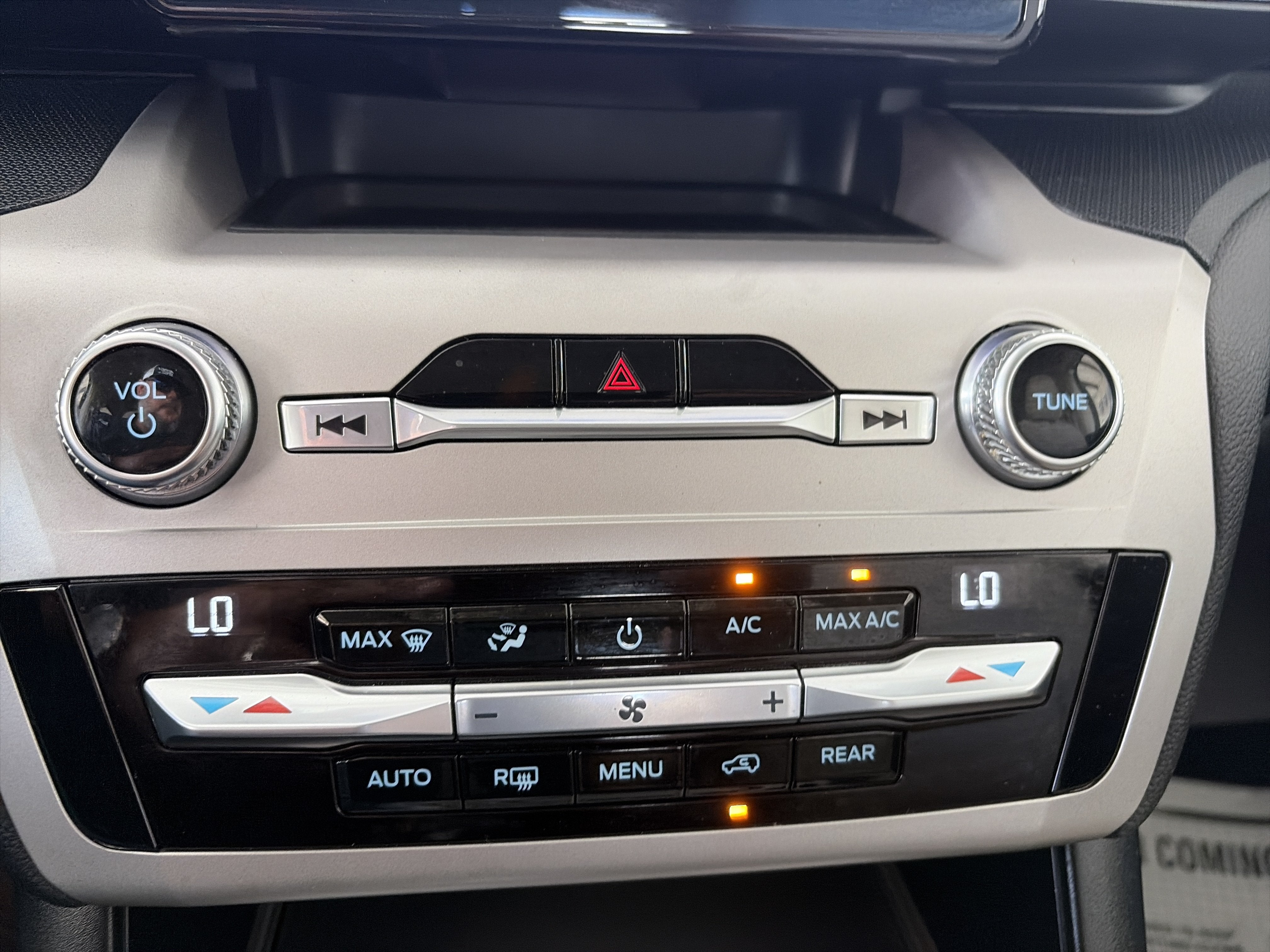 2020 Ford Explorer Base
