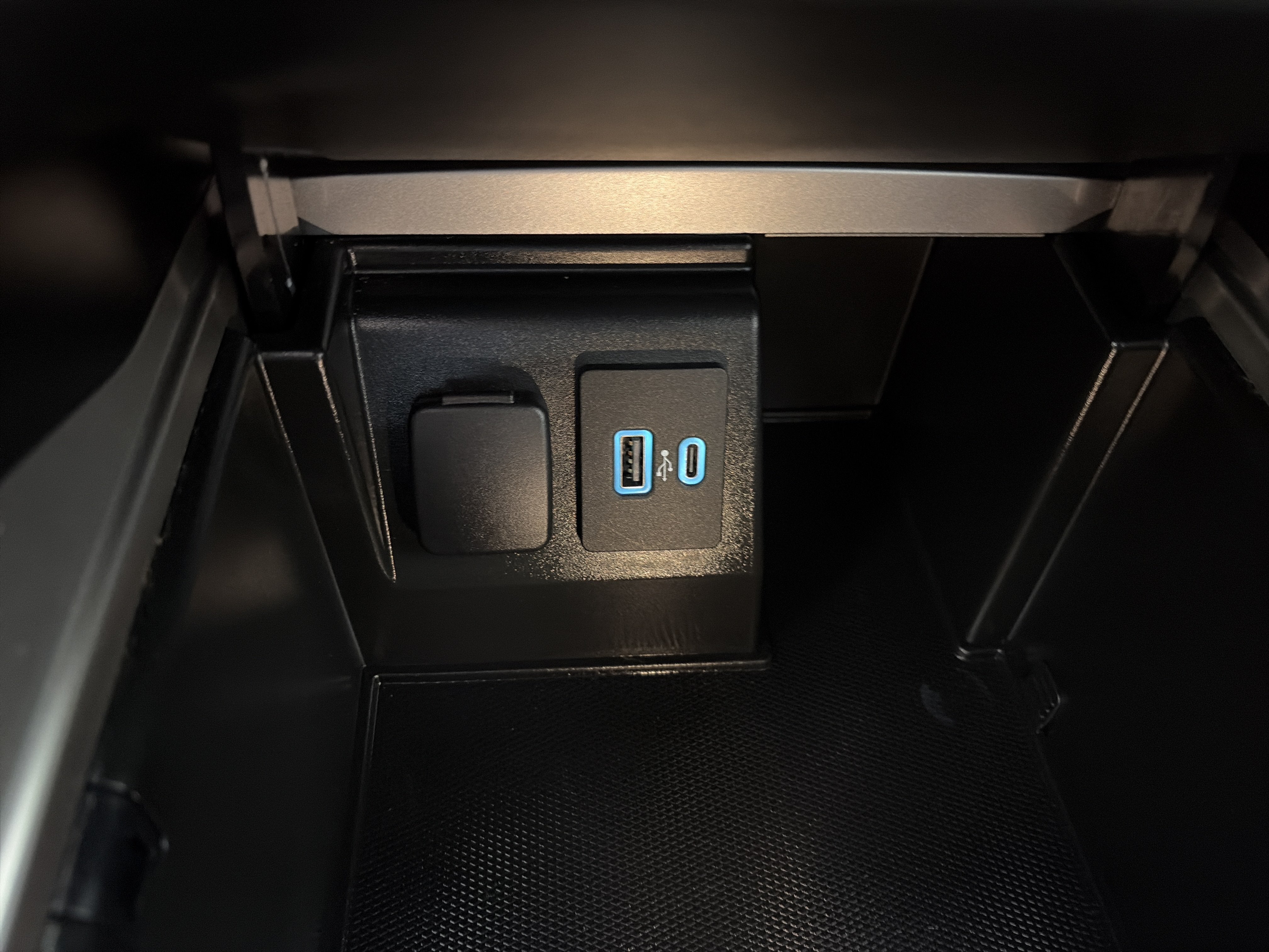 2020 Ford Explorer Base