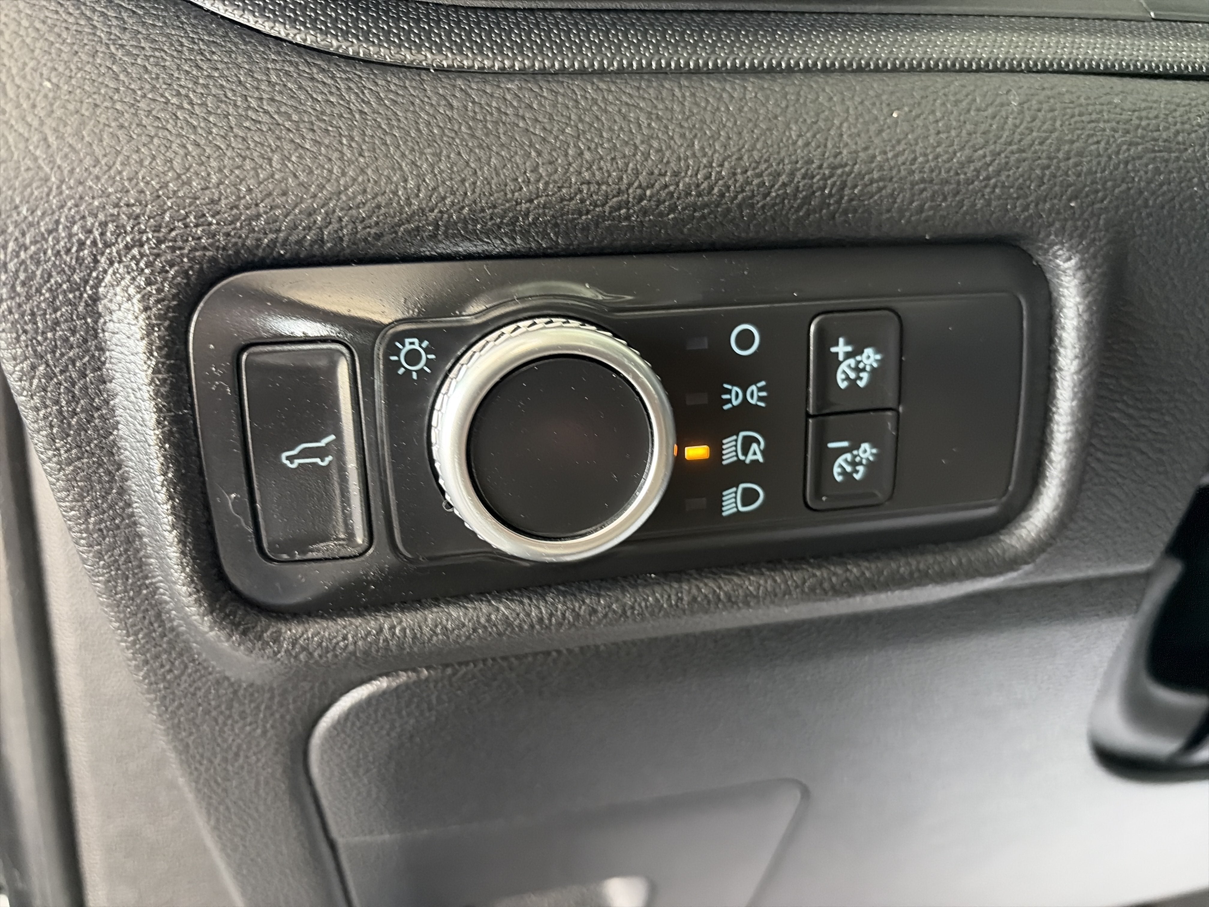 2020 Ford Explorer Base