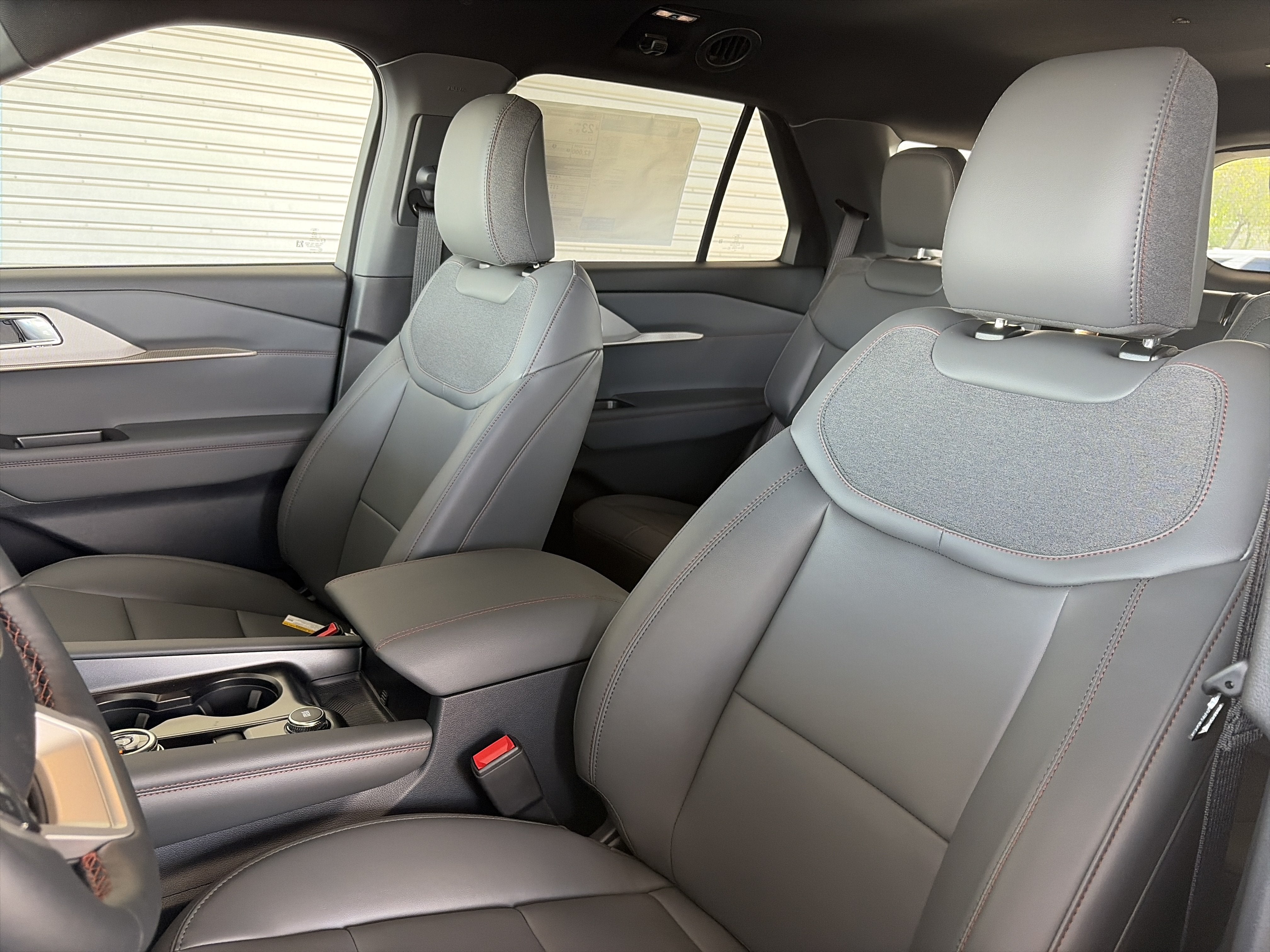 2027 Ford Explorer Active w/200A Pkg