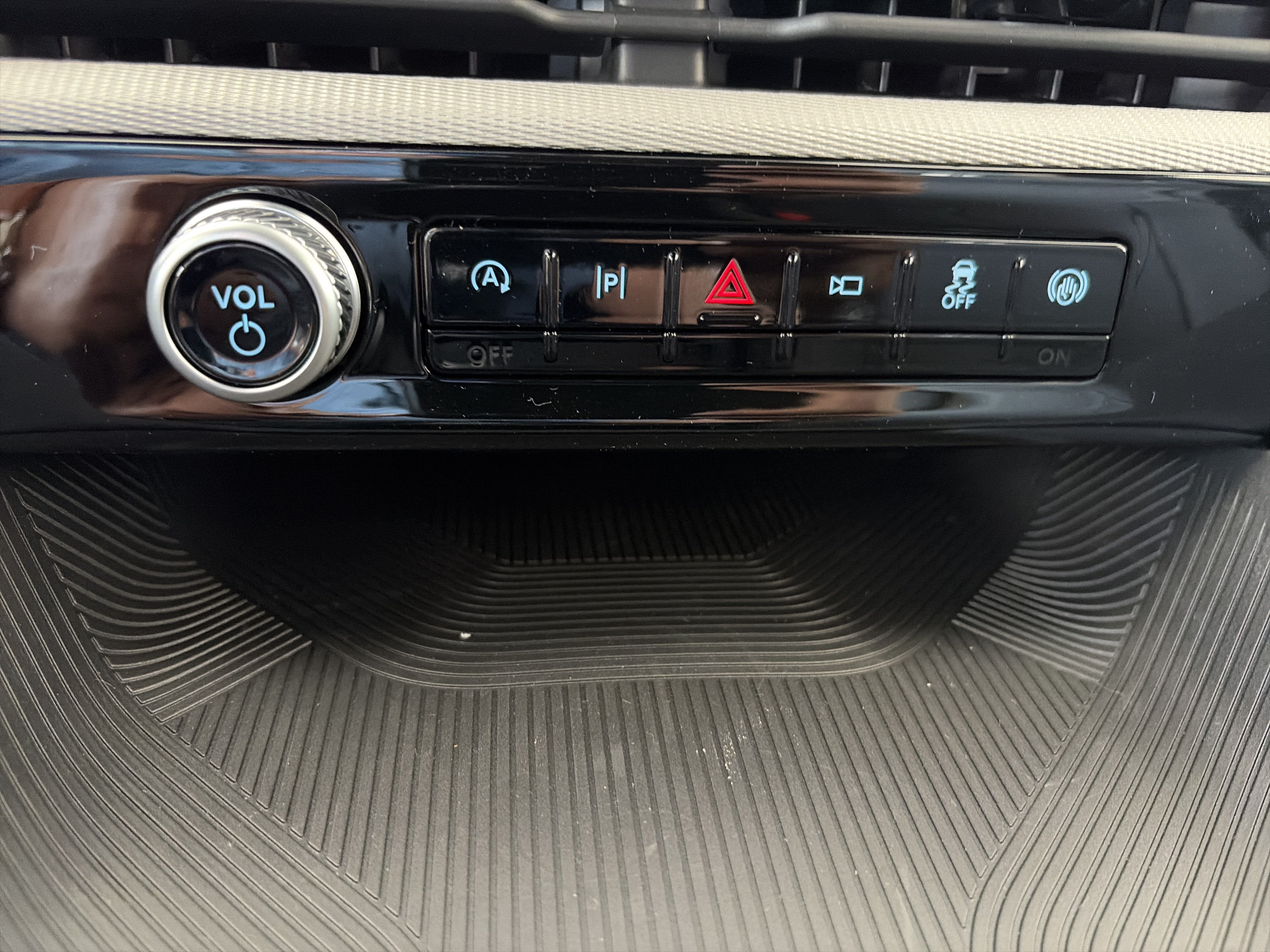 2027 Ford Explorer Active w/200A Pkg