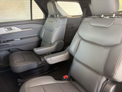2027 Ford Explorer Active w/200A Pkg