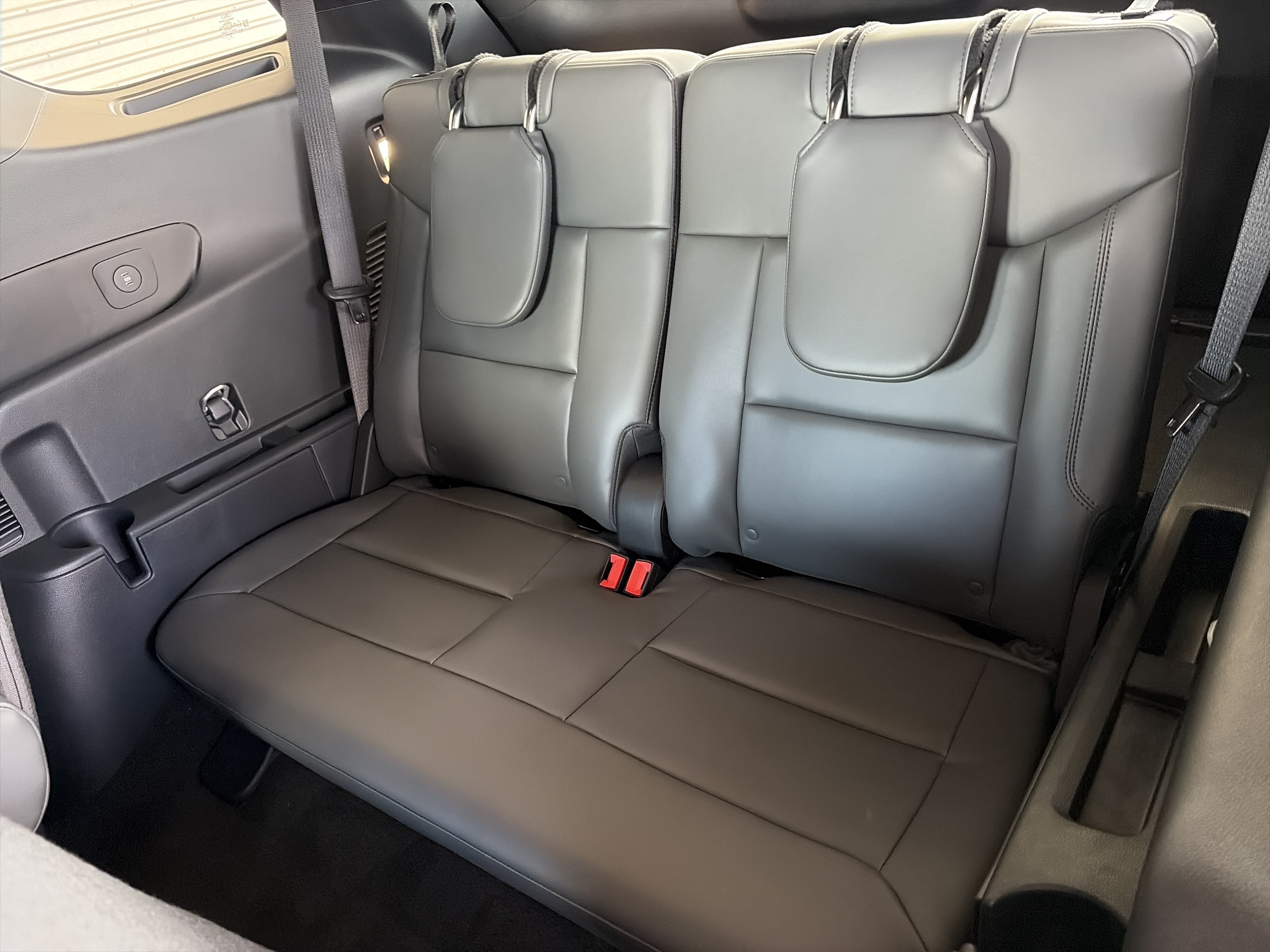2027 Ford Explorer Active w/200A Pkg
