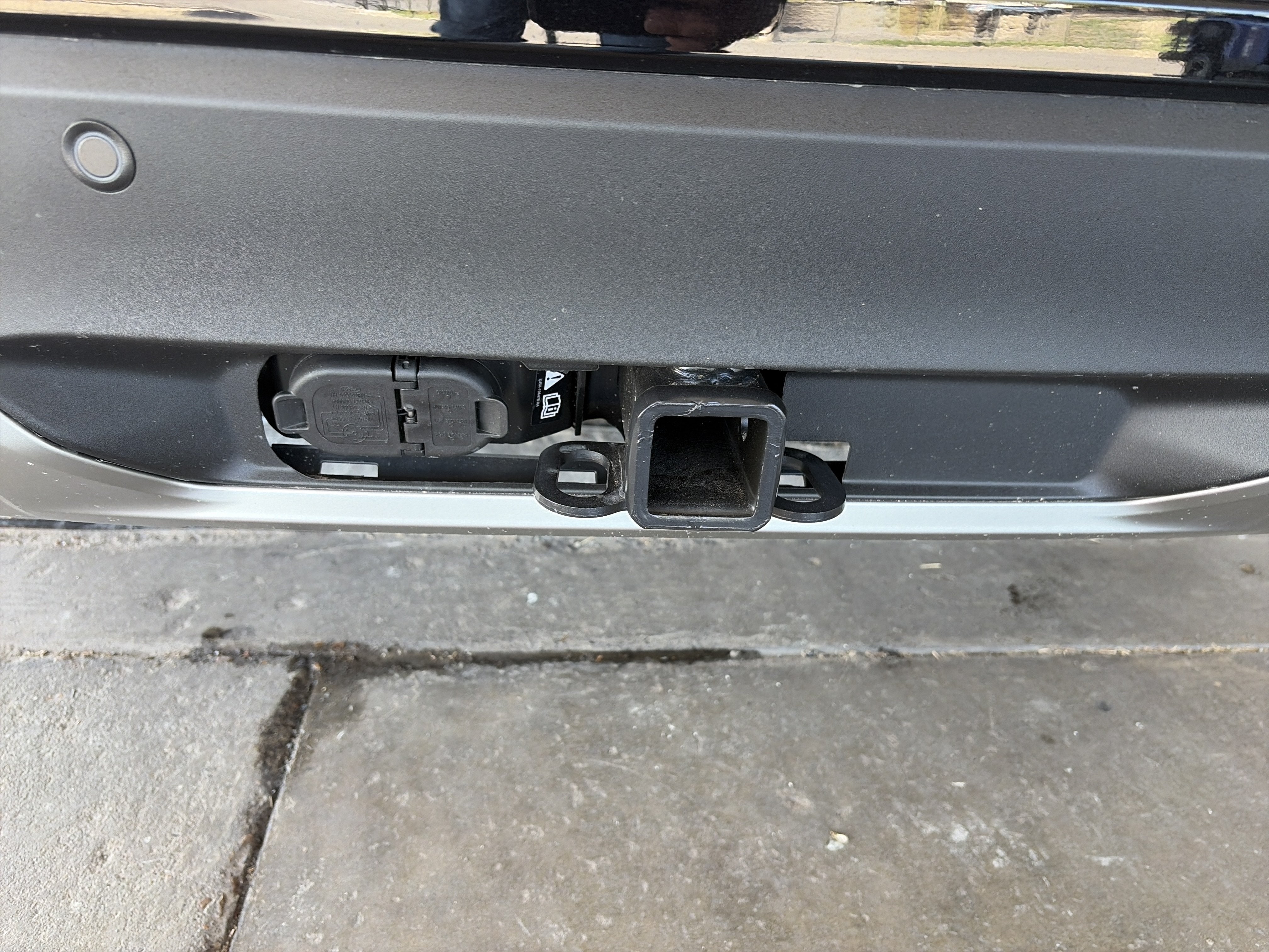 2027 Ford Explorer Active w/200A Pkg