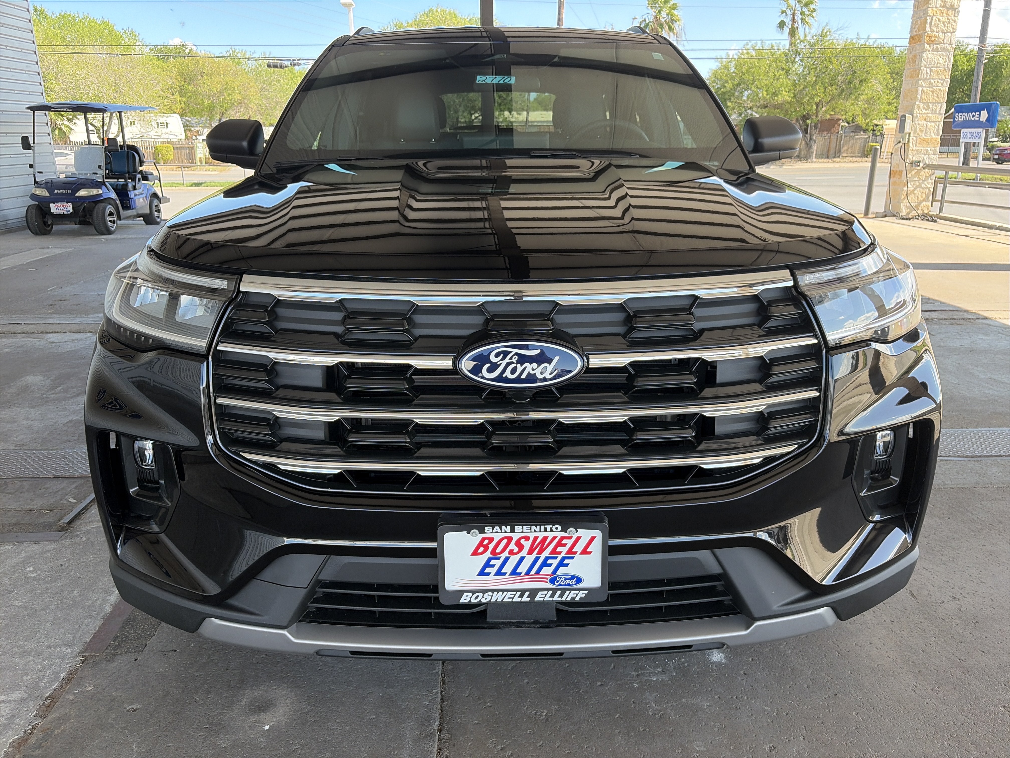 2027 Ford Explorer Active w/200A Pkg