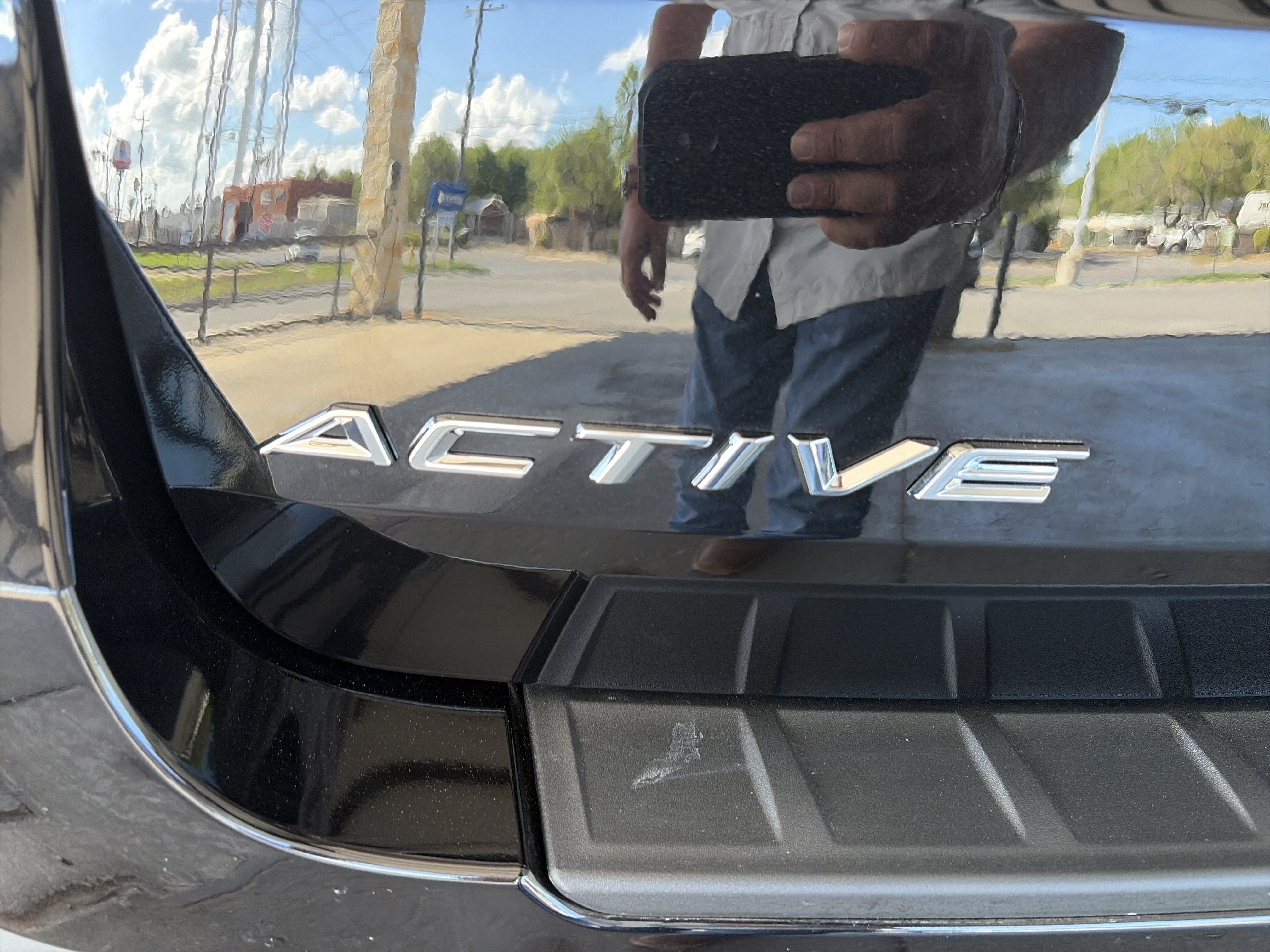 2027 Ford Explorer Active w/200A Pkg