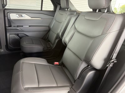 2027 Ford Explorer Active w/200A Pkg