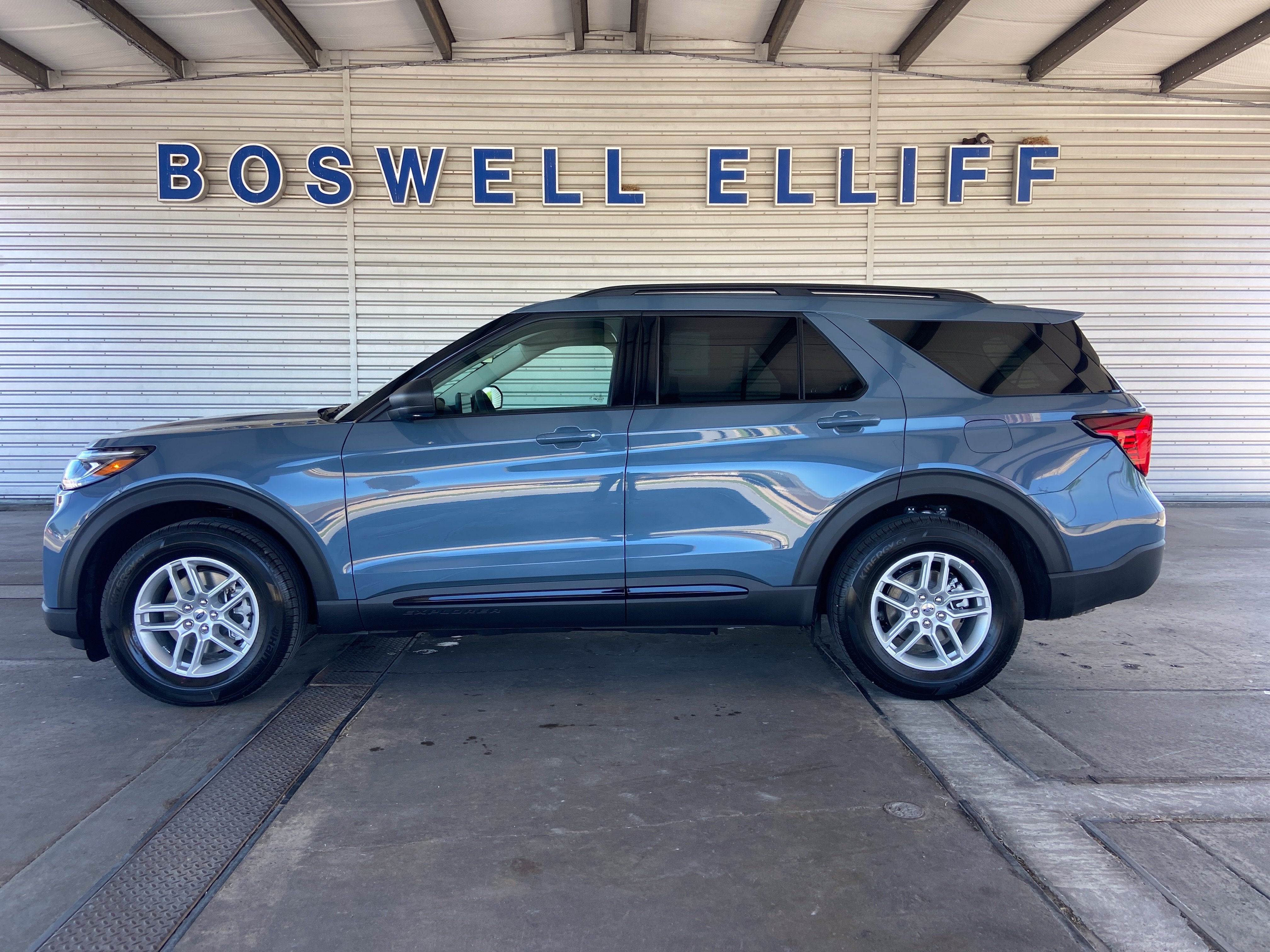 2026 Ford Explorer Active w/200A Pkg