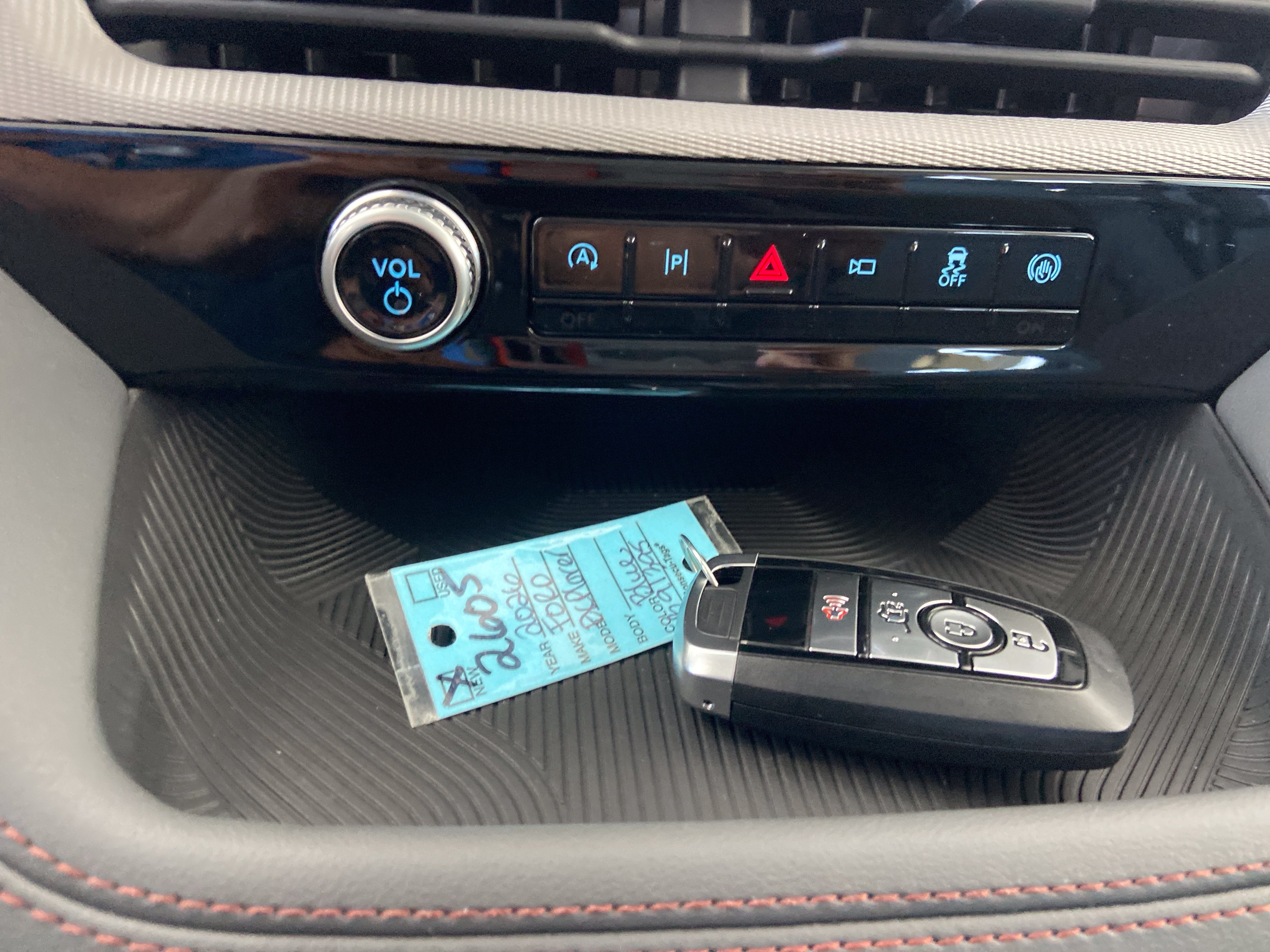 2026 Ford Explorer Active w/200A Pkg