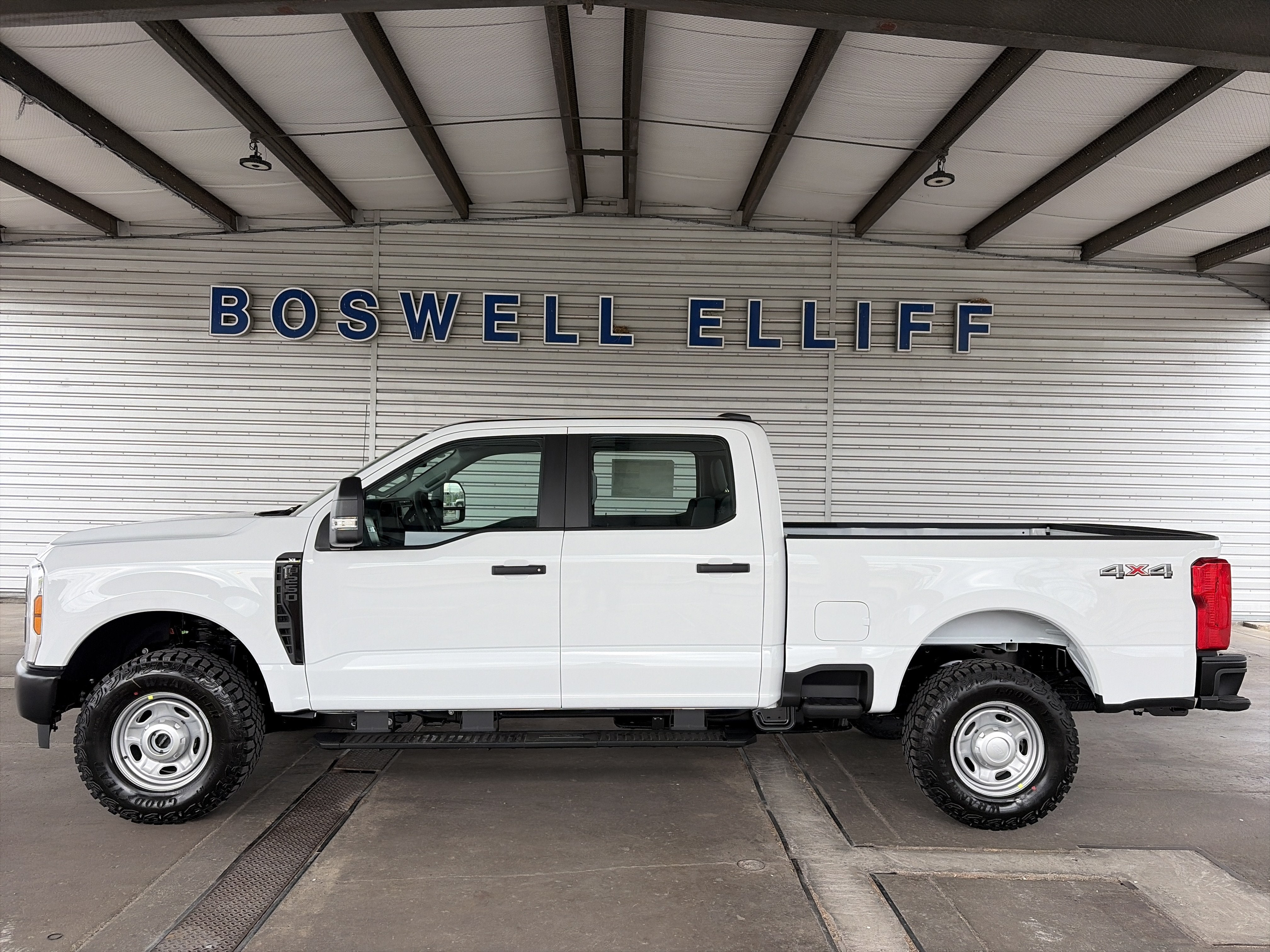 2027 Ford Super Duty F-250 SRW XL