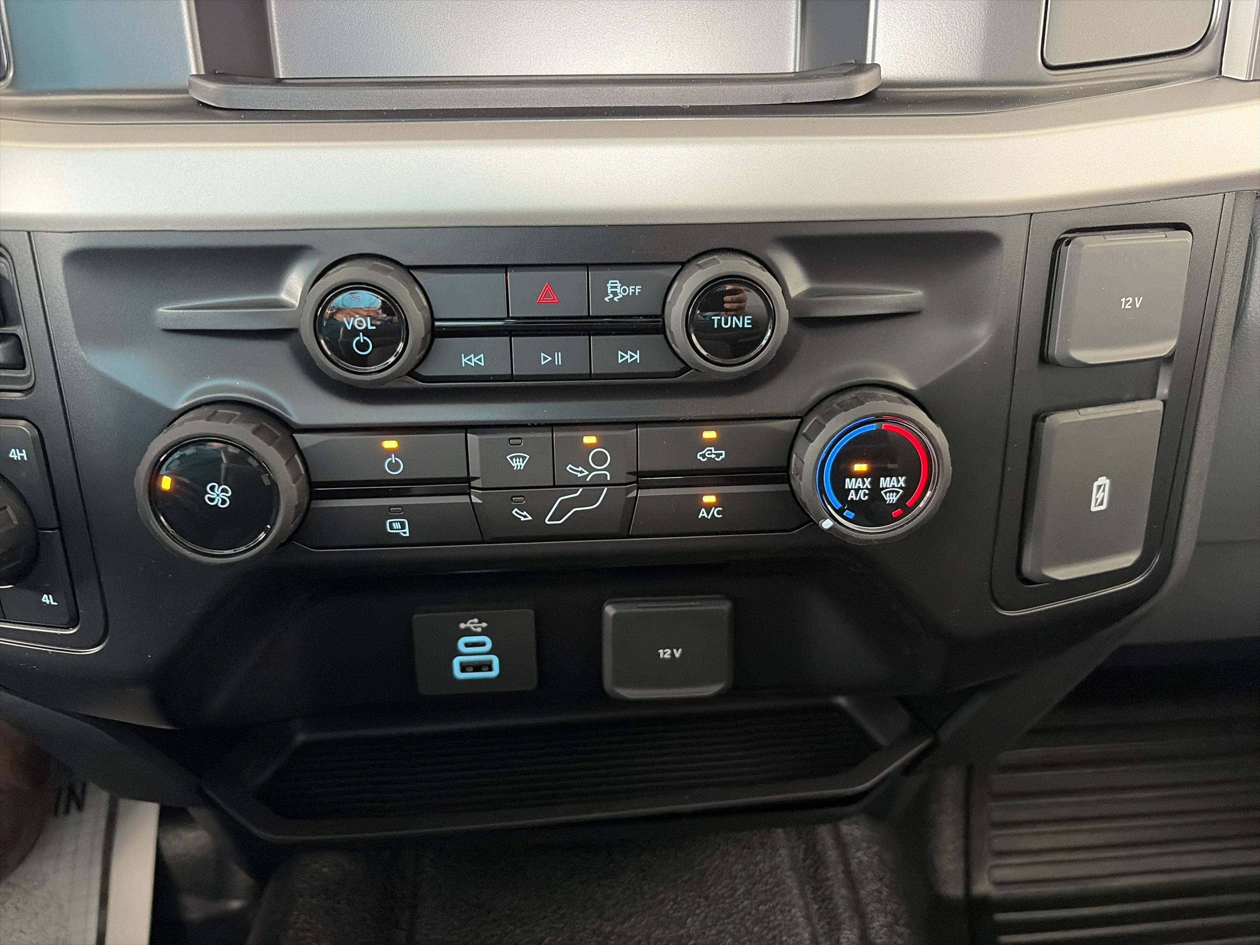 2027 Ford Super Duty F-250 SRW XL