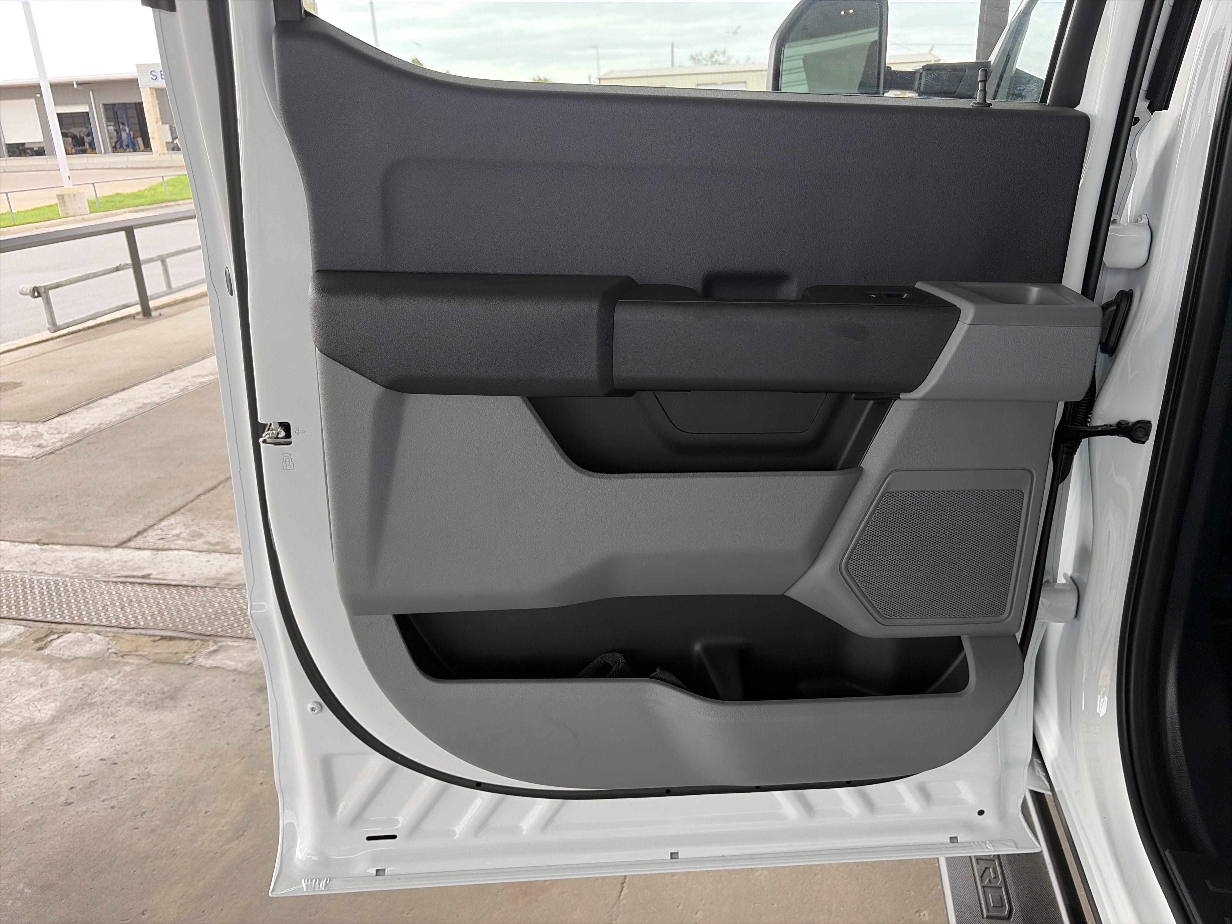 2027 Ford Super Duty F-250 SRW XL