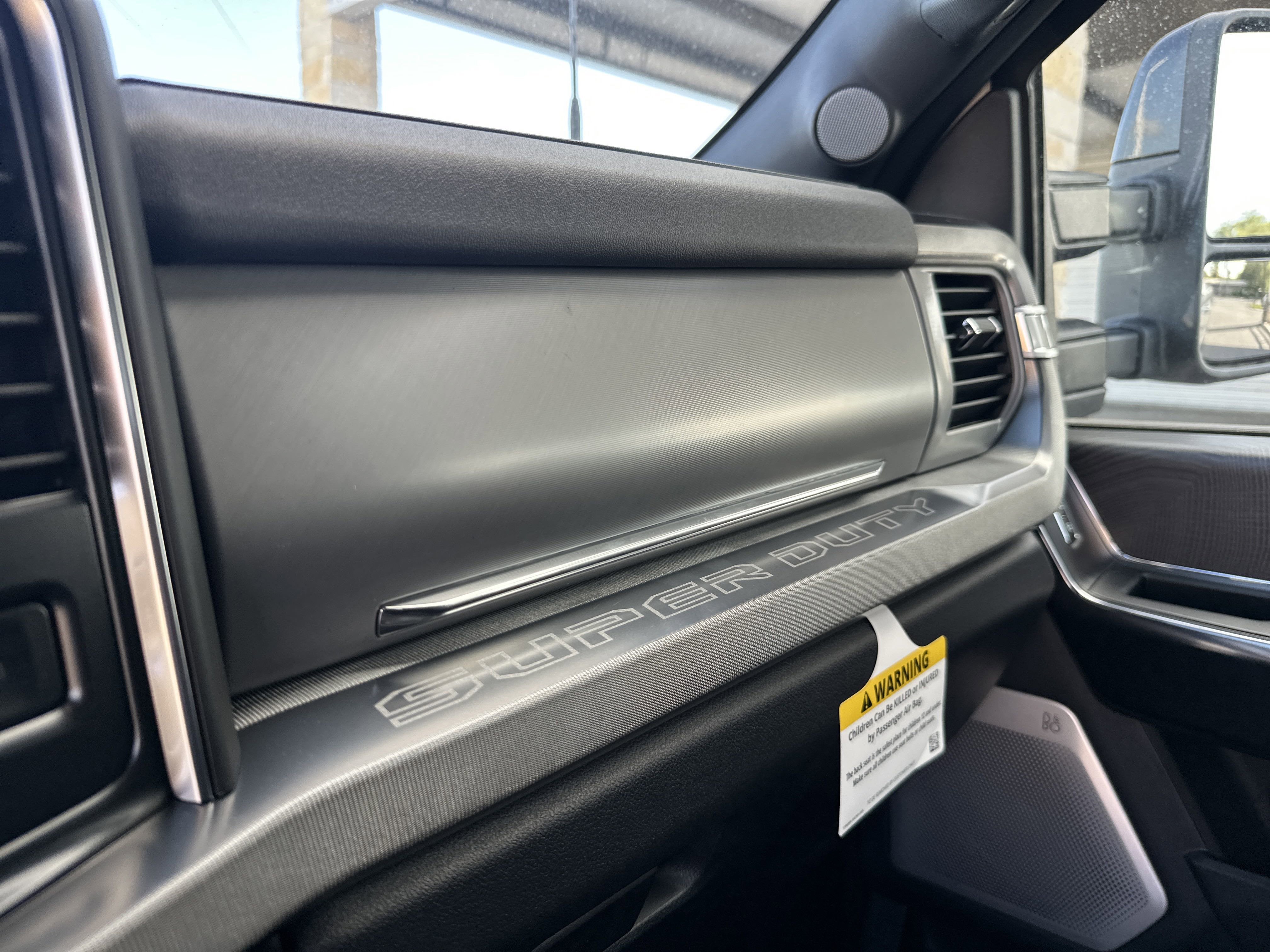 2025 Ford Super Duty F-250 SRW Platinum