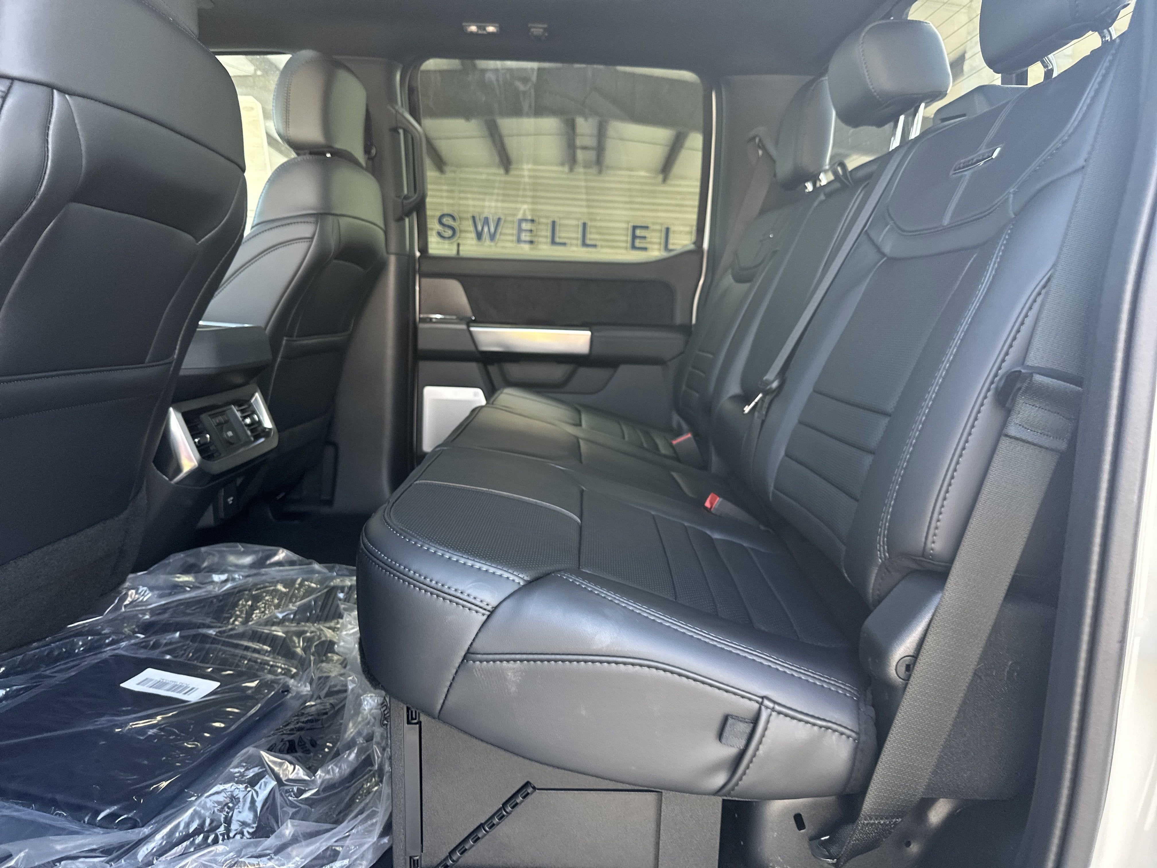 2025 Ford Super Duty F-250 SRW Platinum