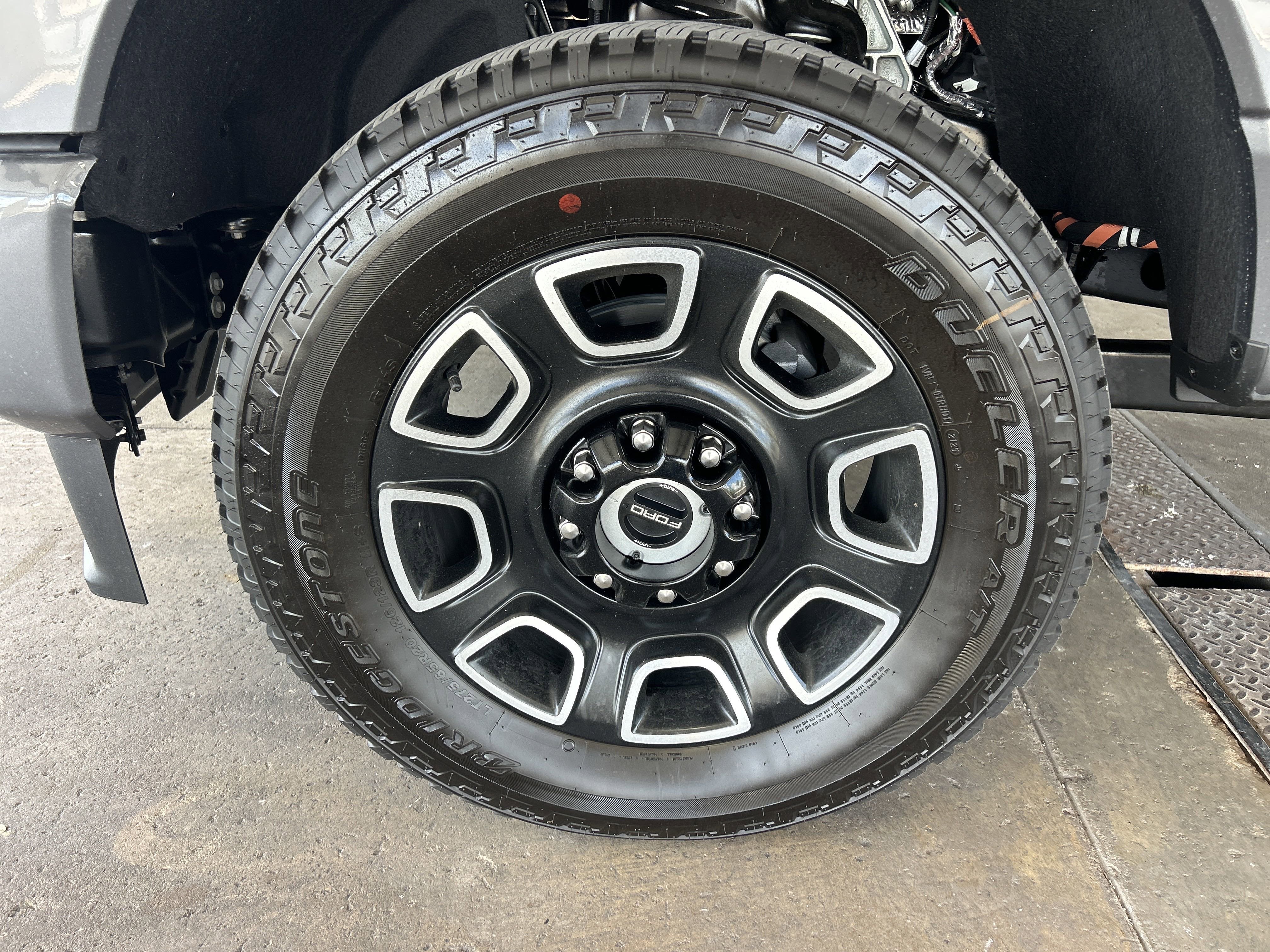 2025 Ford Super Duty F-250 SRW Platinum