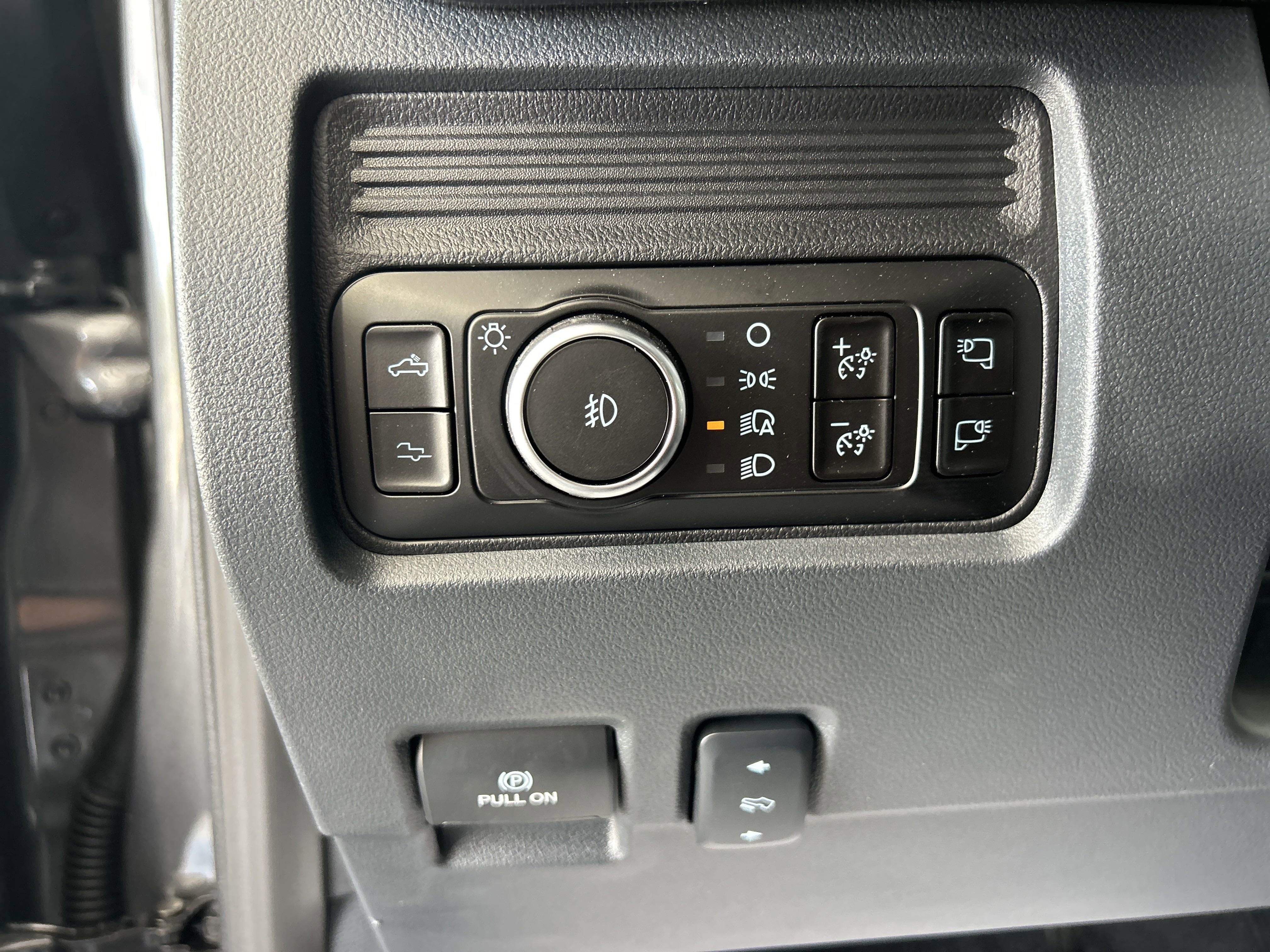 2025 Ford Super Duty F-250 SRW Platinum