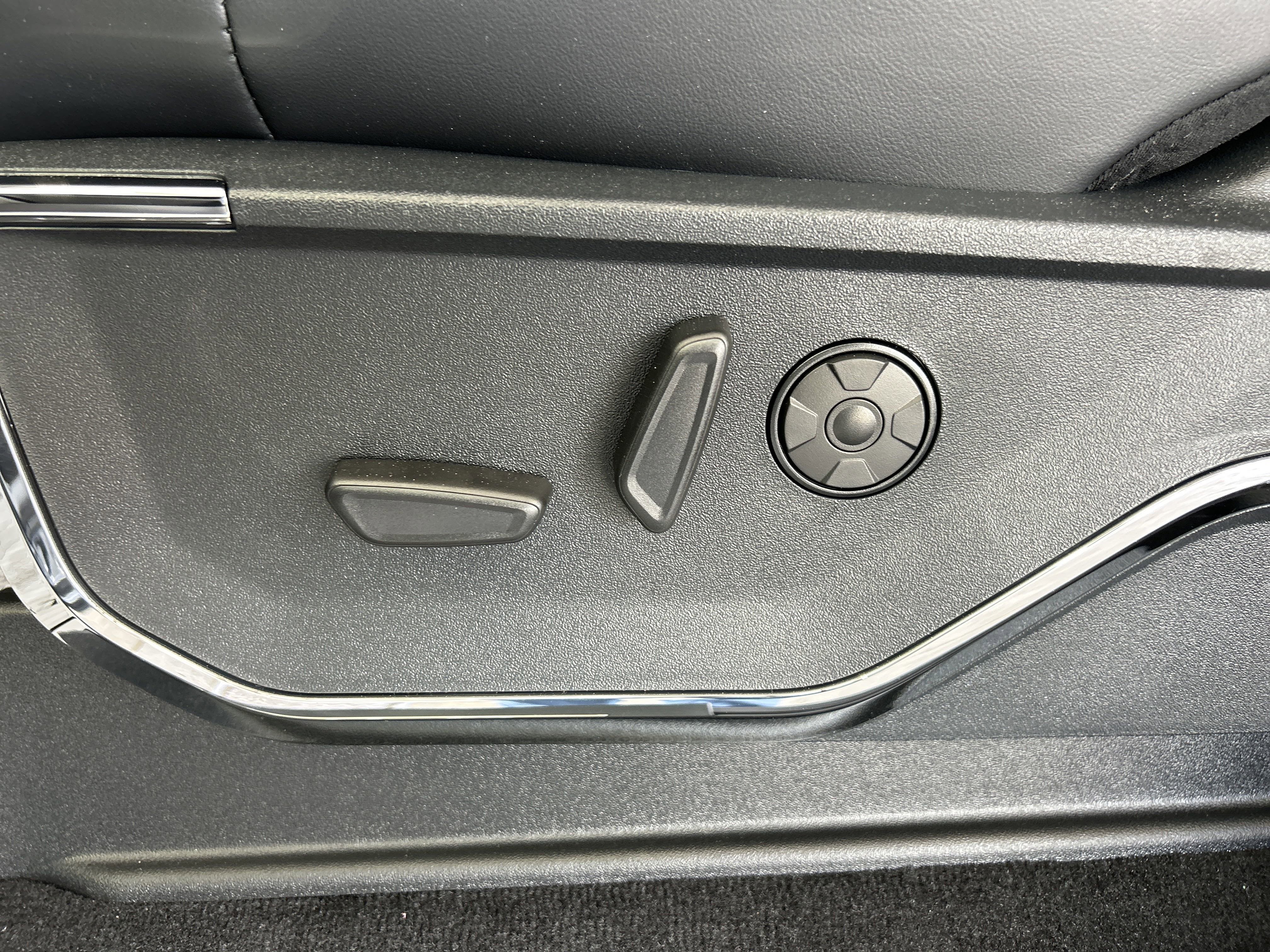 2025 Ford Super Duty F-250 SRW Platinum