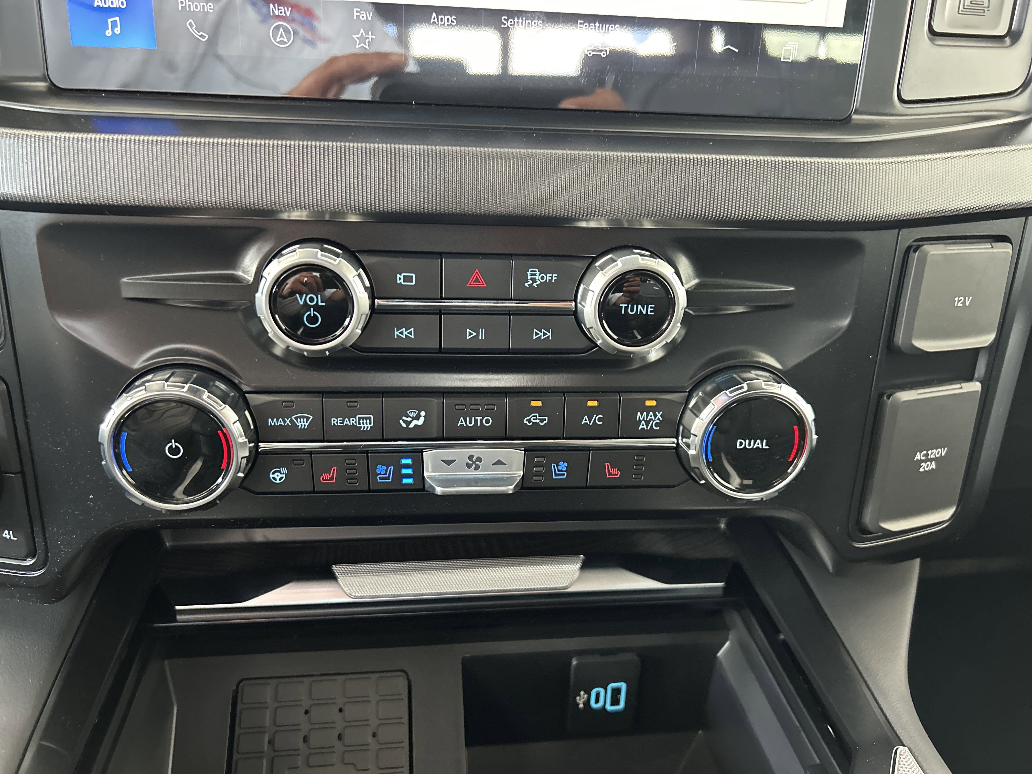 2025 Ford Super Duty F-250 SRW Platinum