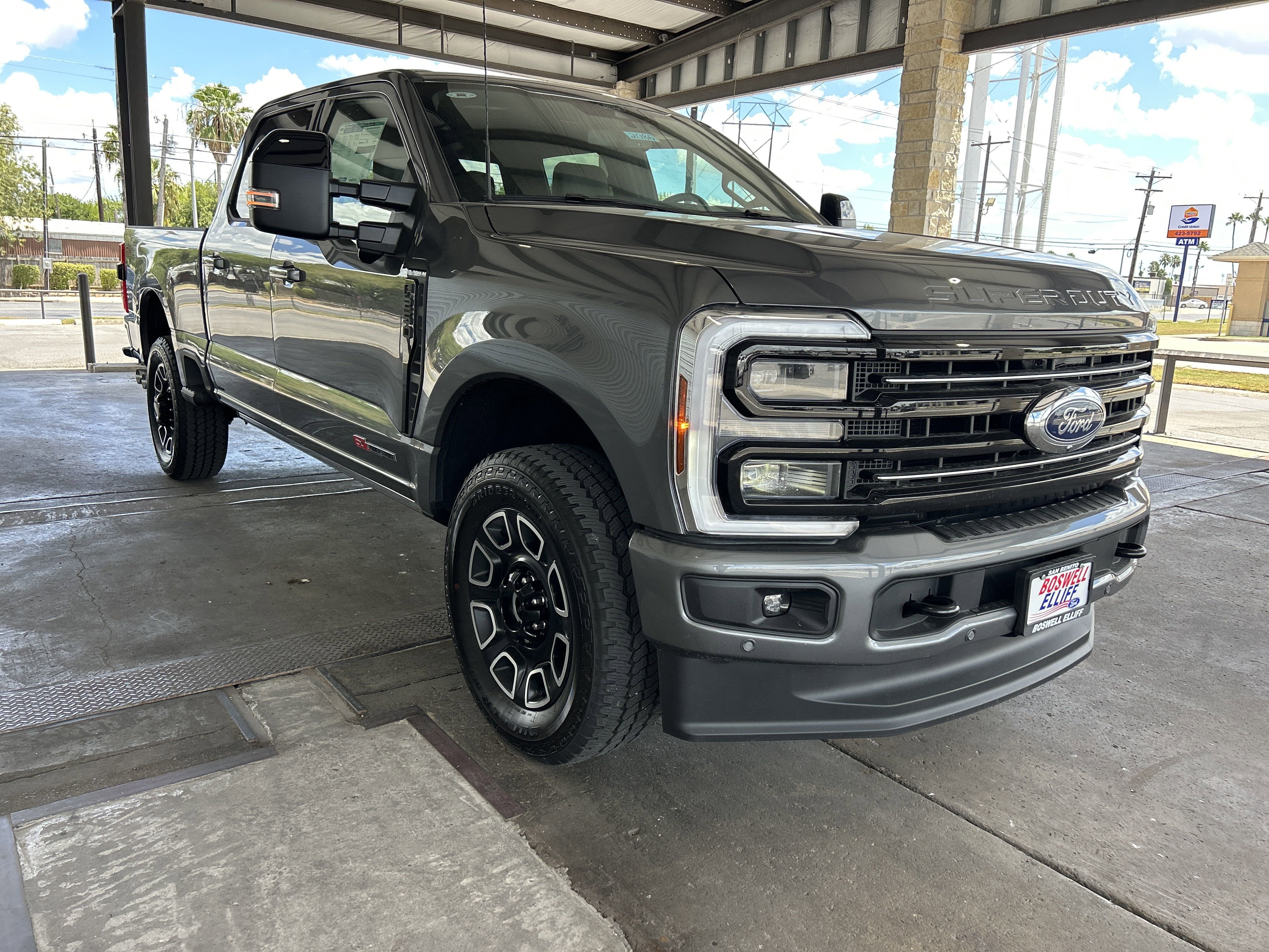 2025 Ford Super Duty F-250 SRW Platinum