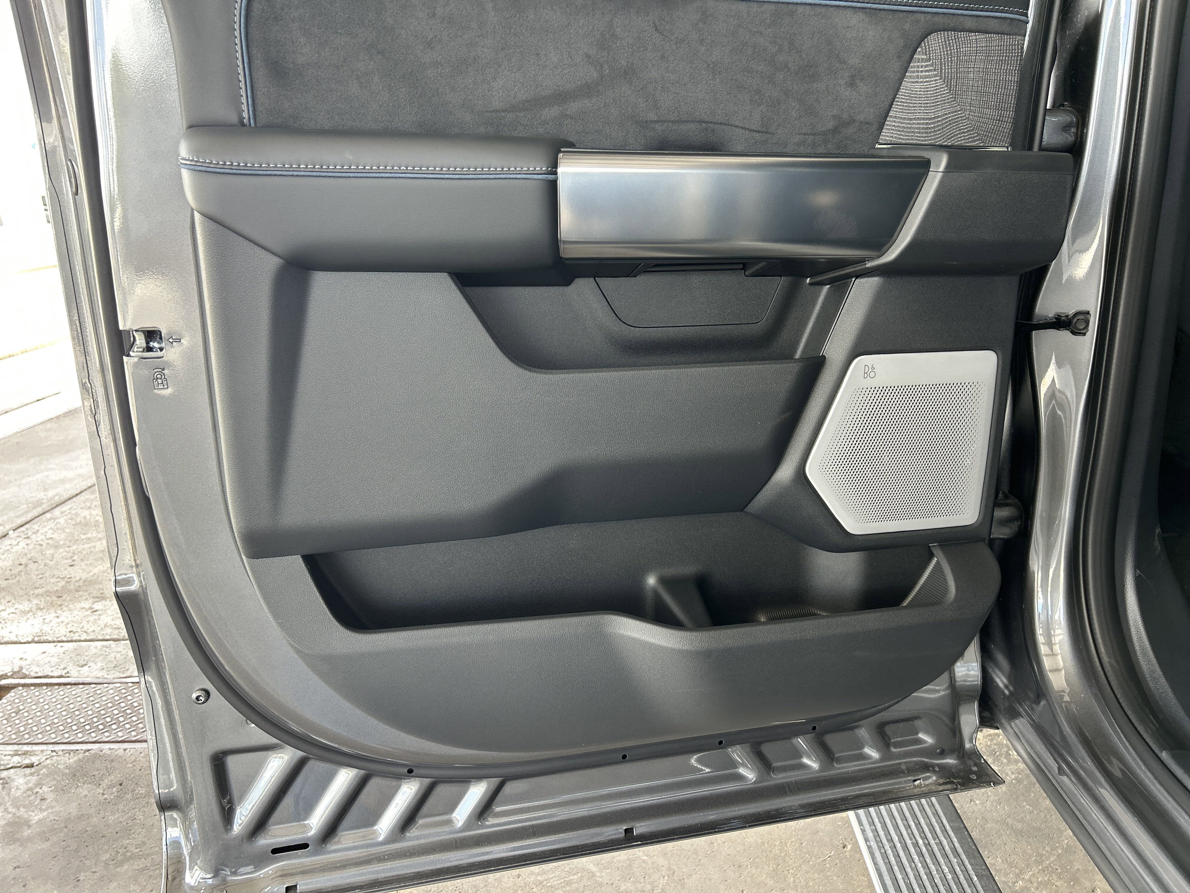 2025 Ford Super Duty F-250 SRW Platinum