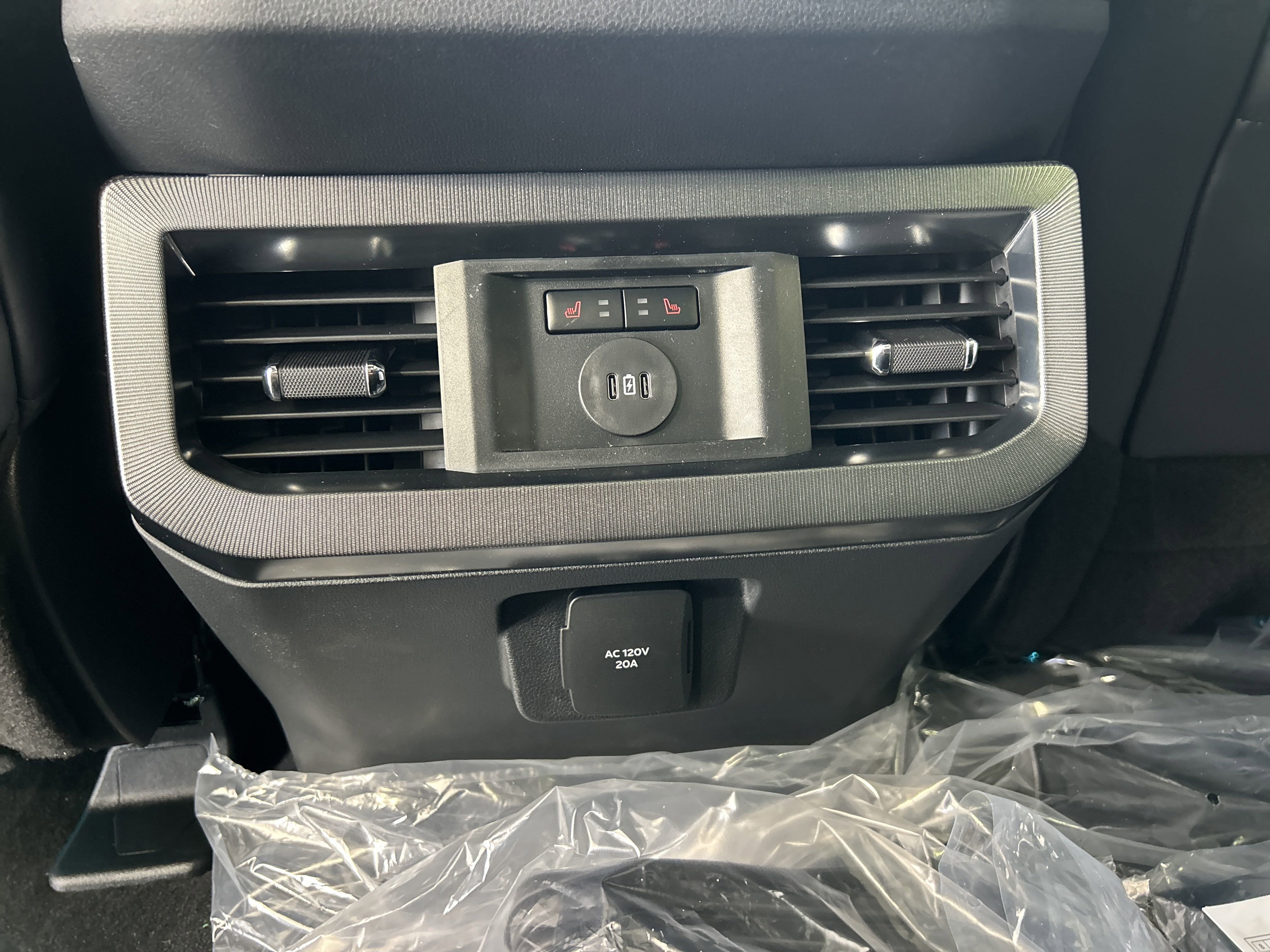 2025 Ford Super Duty F-250 SRW Platinum