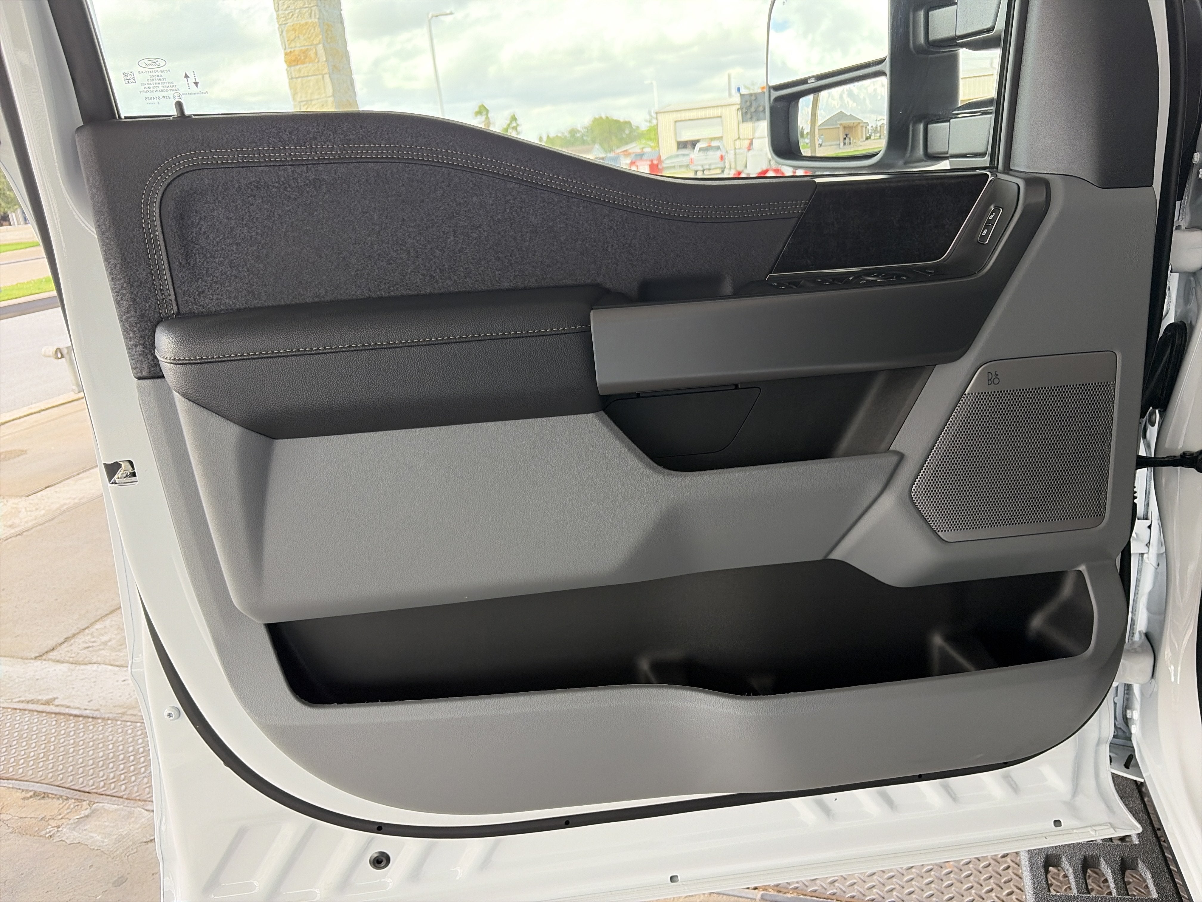 2027 Ford Super Duty F-250 SRW XLT