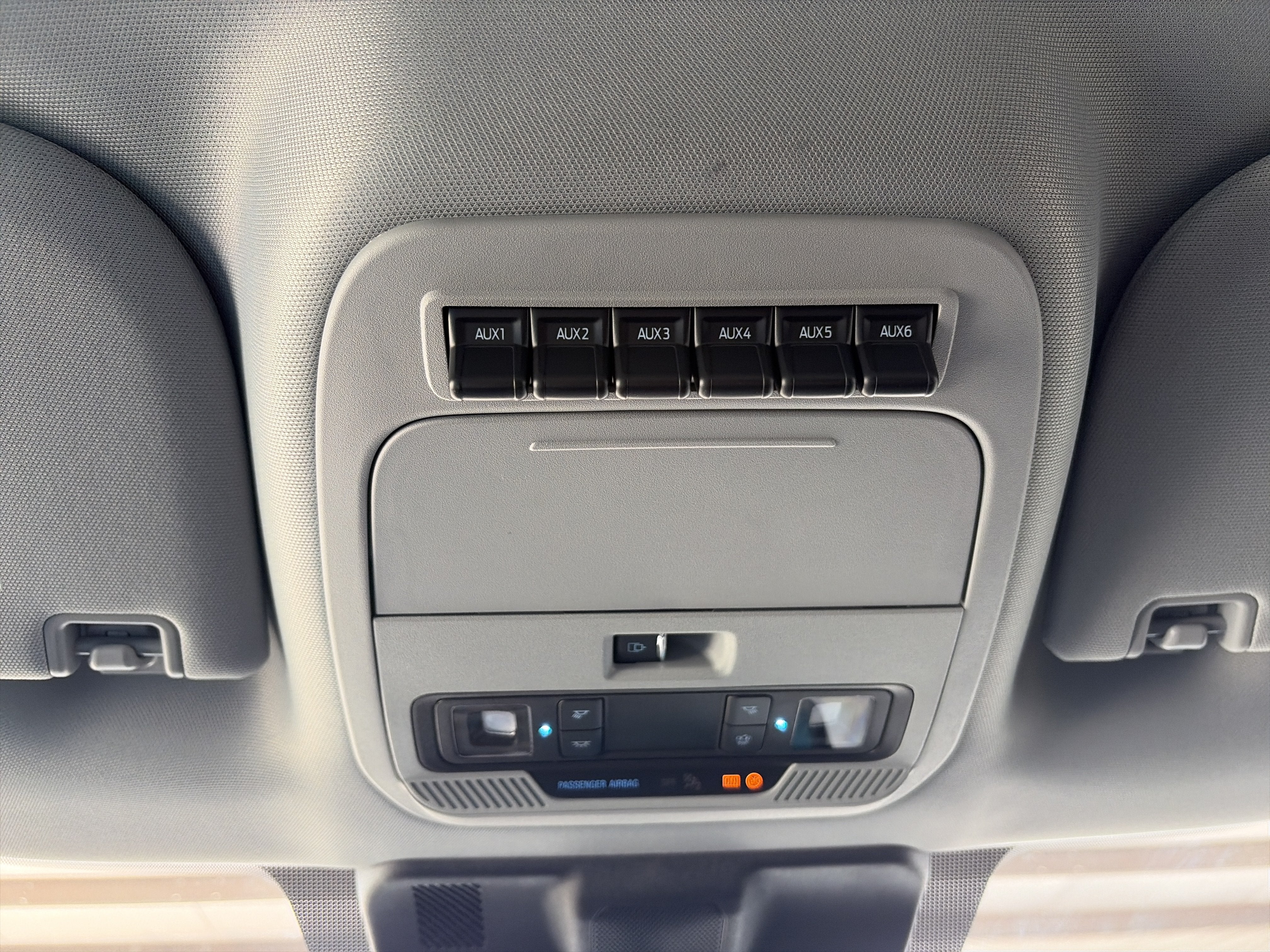 2027 Ford Super Duty F-250 SRW XLT
